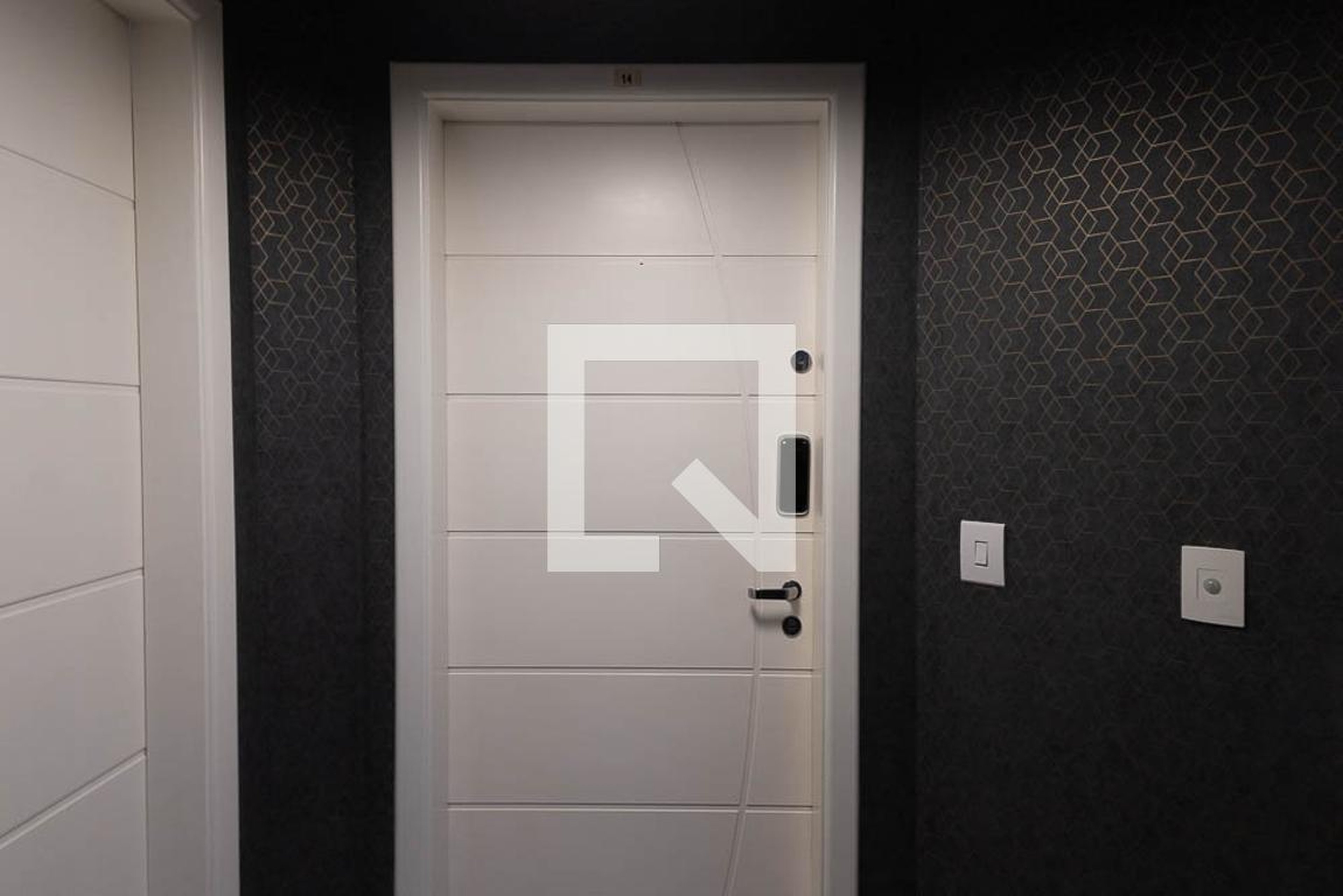 Hall de entrada Condomínio em Avenida Alberto Byington, 1