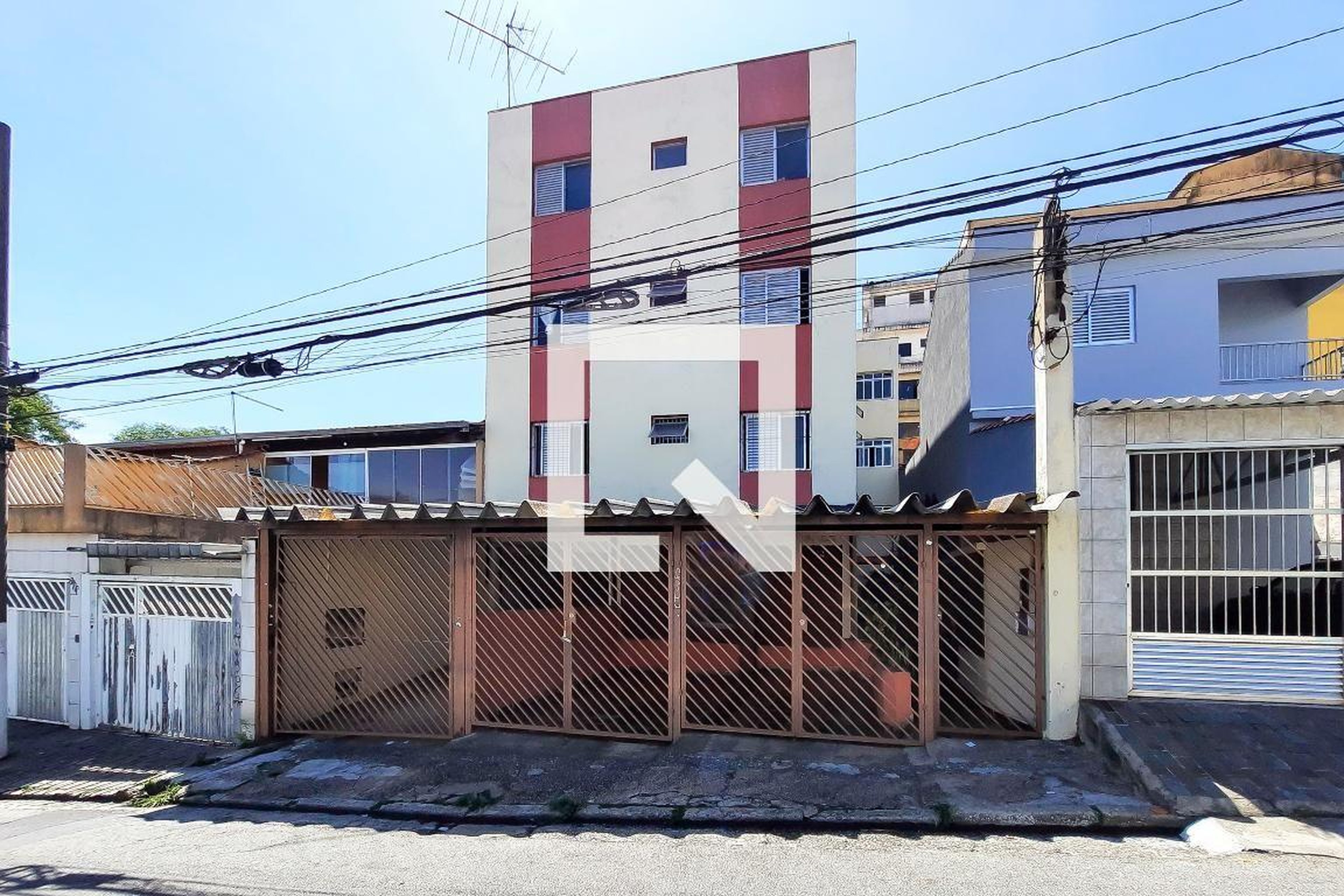 Fachada Condomínio em Rua General Olímpio Mourão Filho, 284