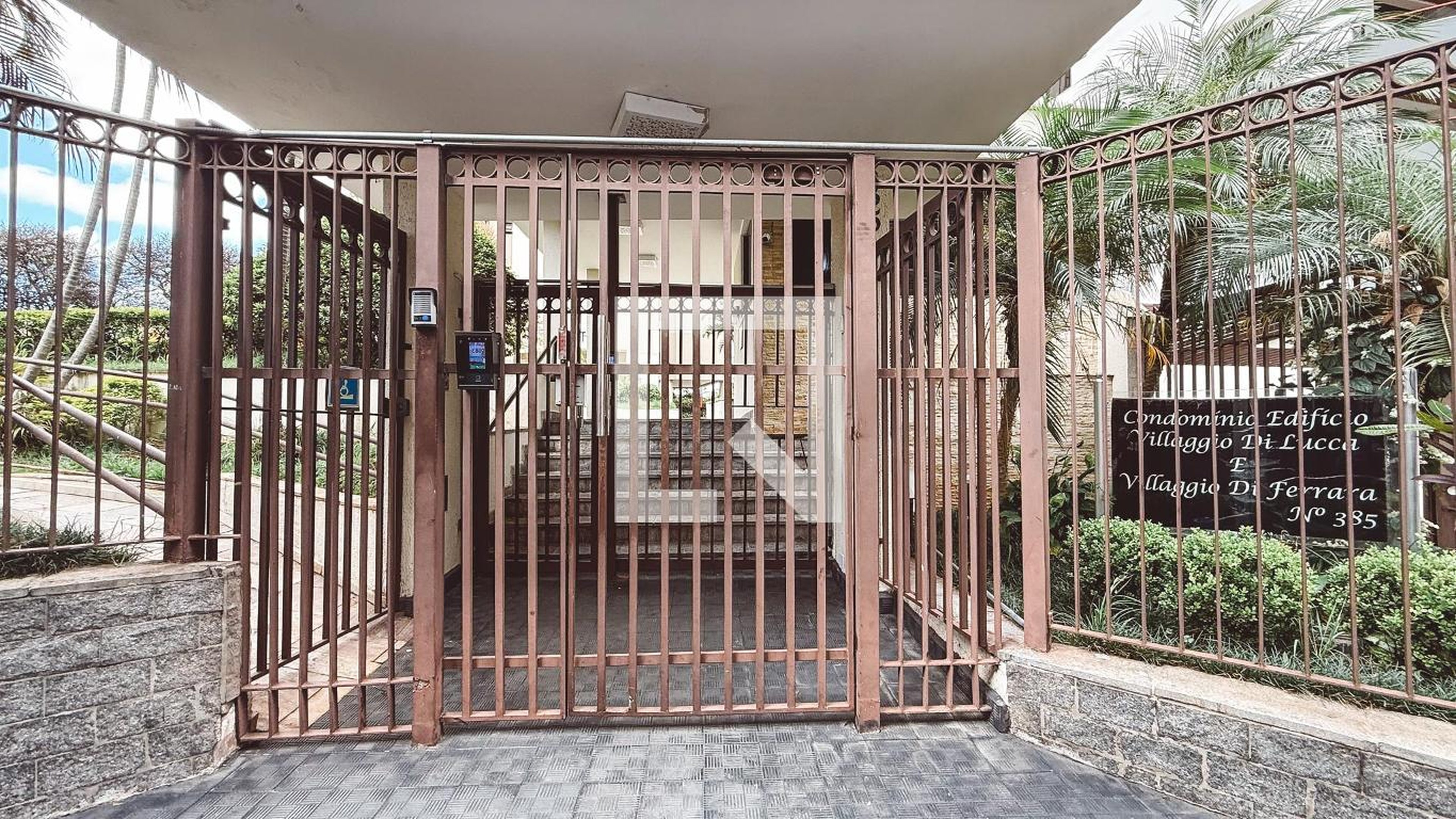 Fachada do Prédio Condomínio Villaggio di Lucca e Ferraro