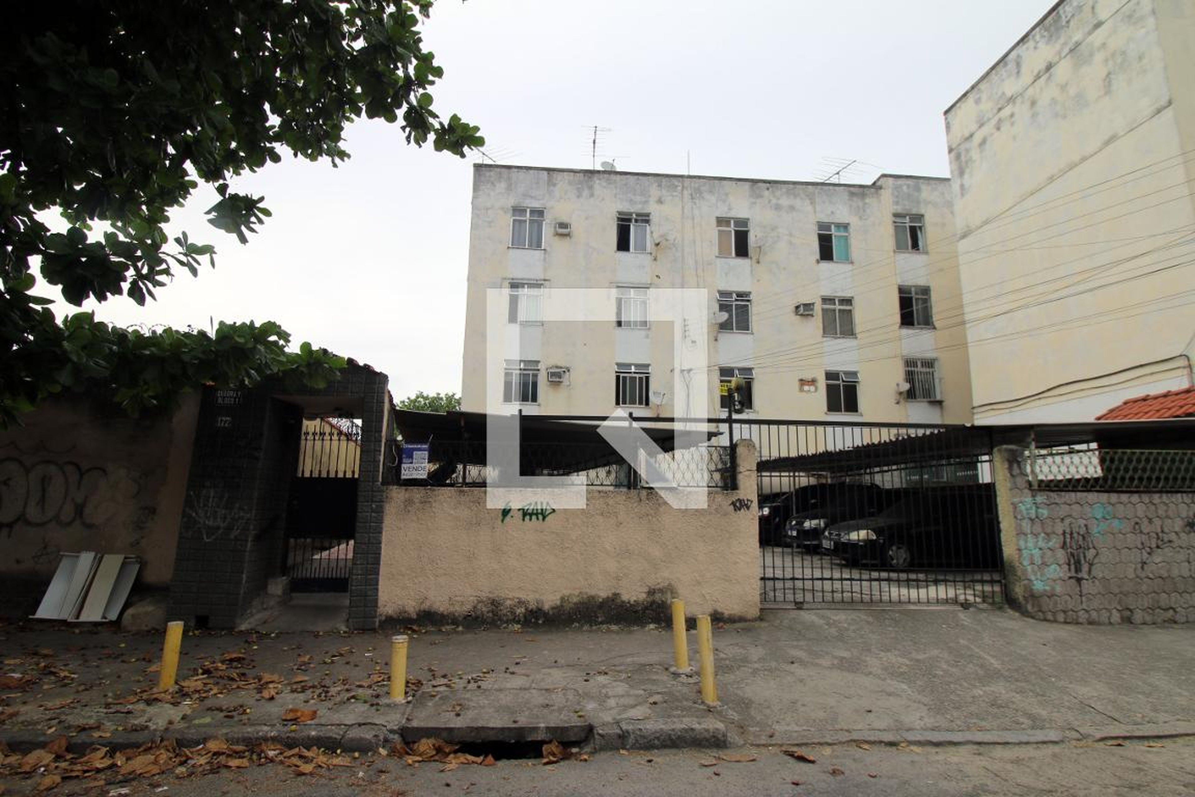 Fachada do Prédio Condomínio em Rua Jorge Martins, 177