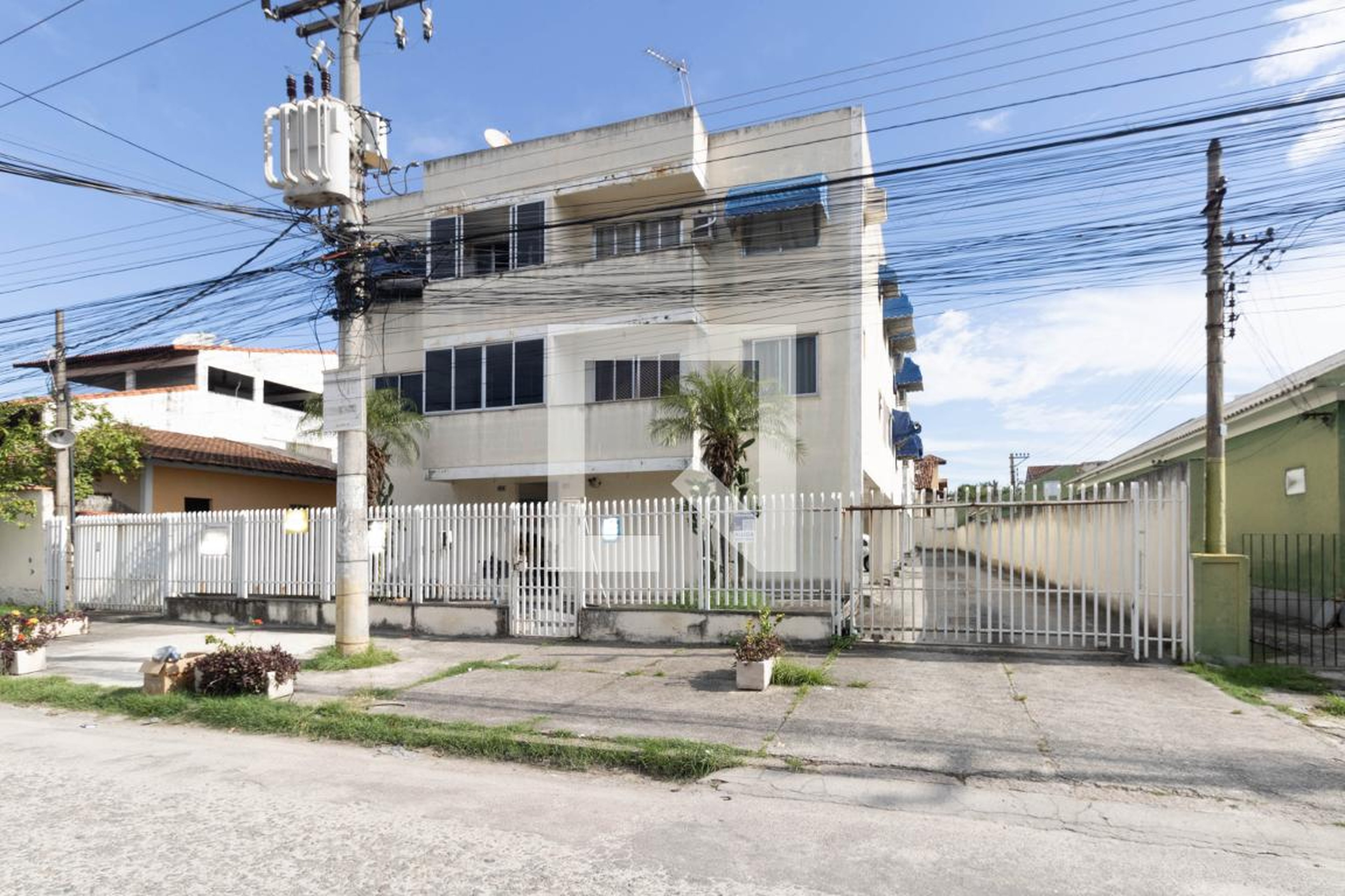 Fachada do Prédio Condomínio em Rua Ajurana, 269