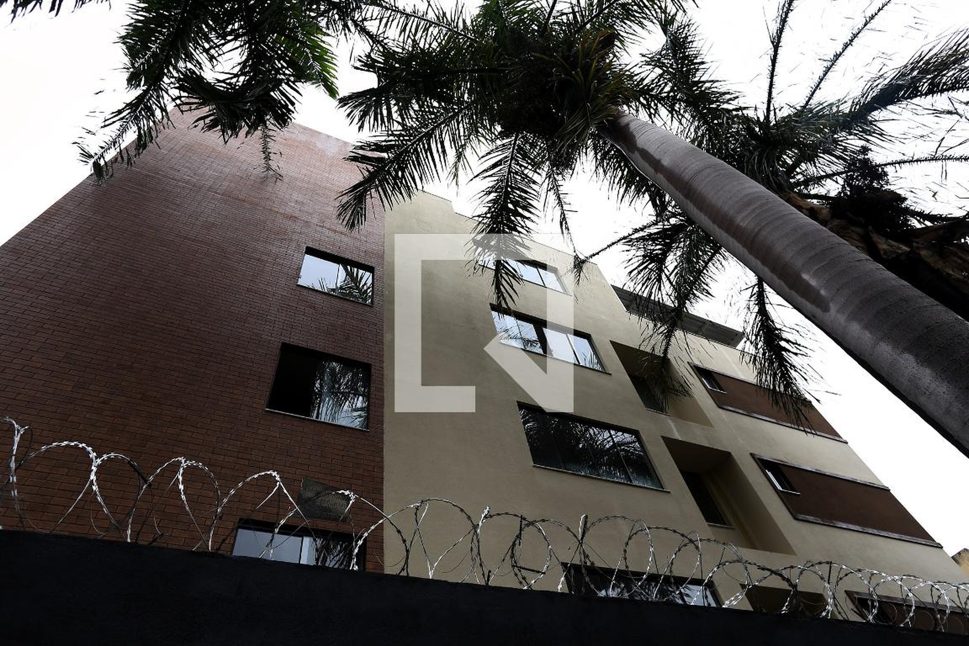 Fachada Condomínio em Rua Dom Cabral, 760