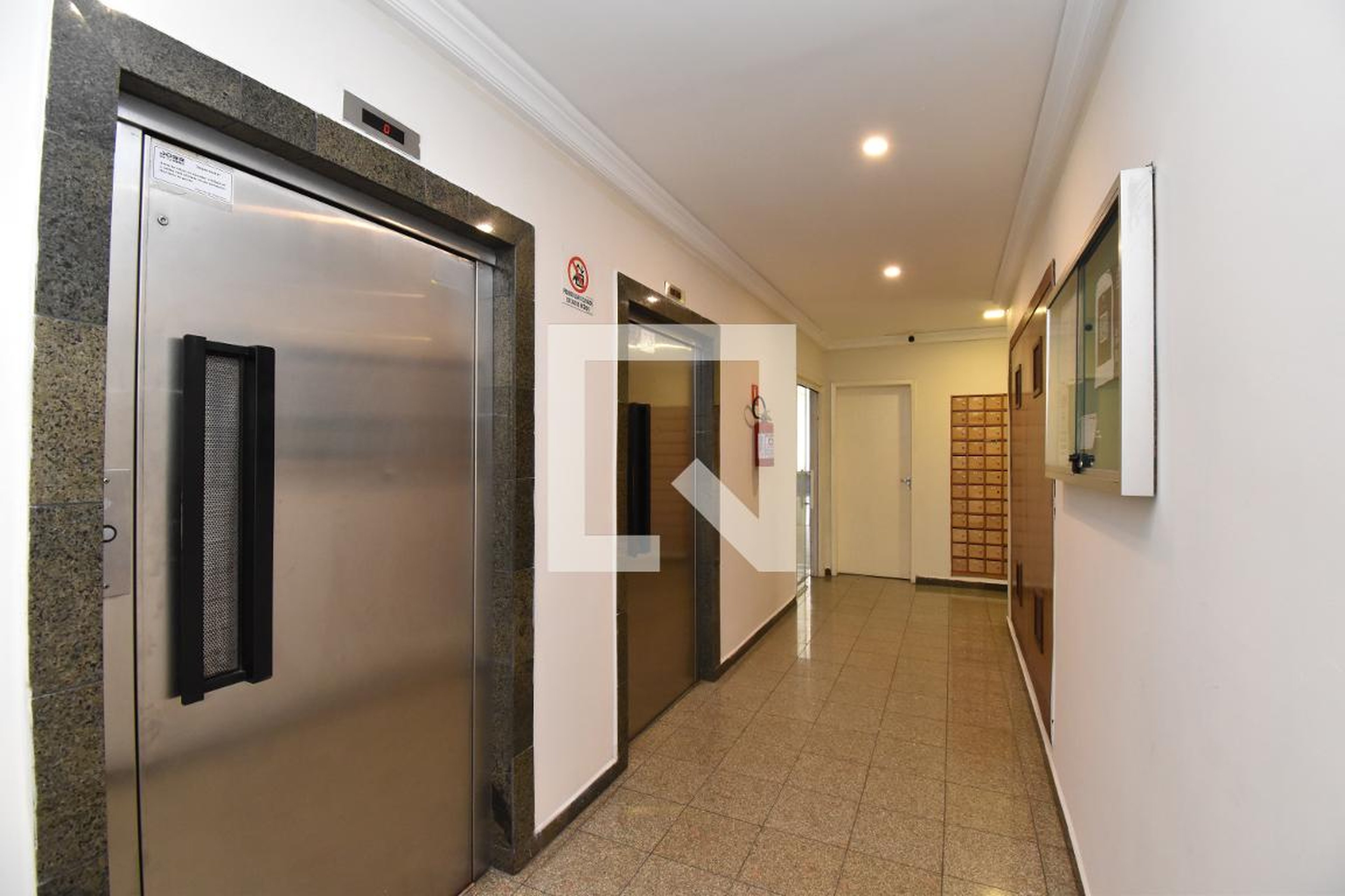 Hall de entrada - Edifício Vitória Comercial