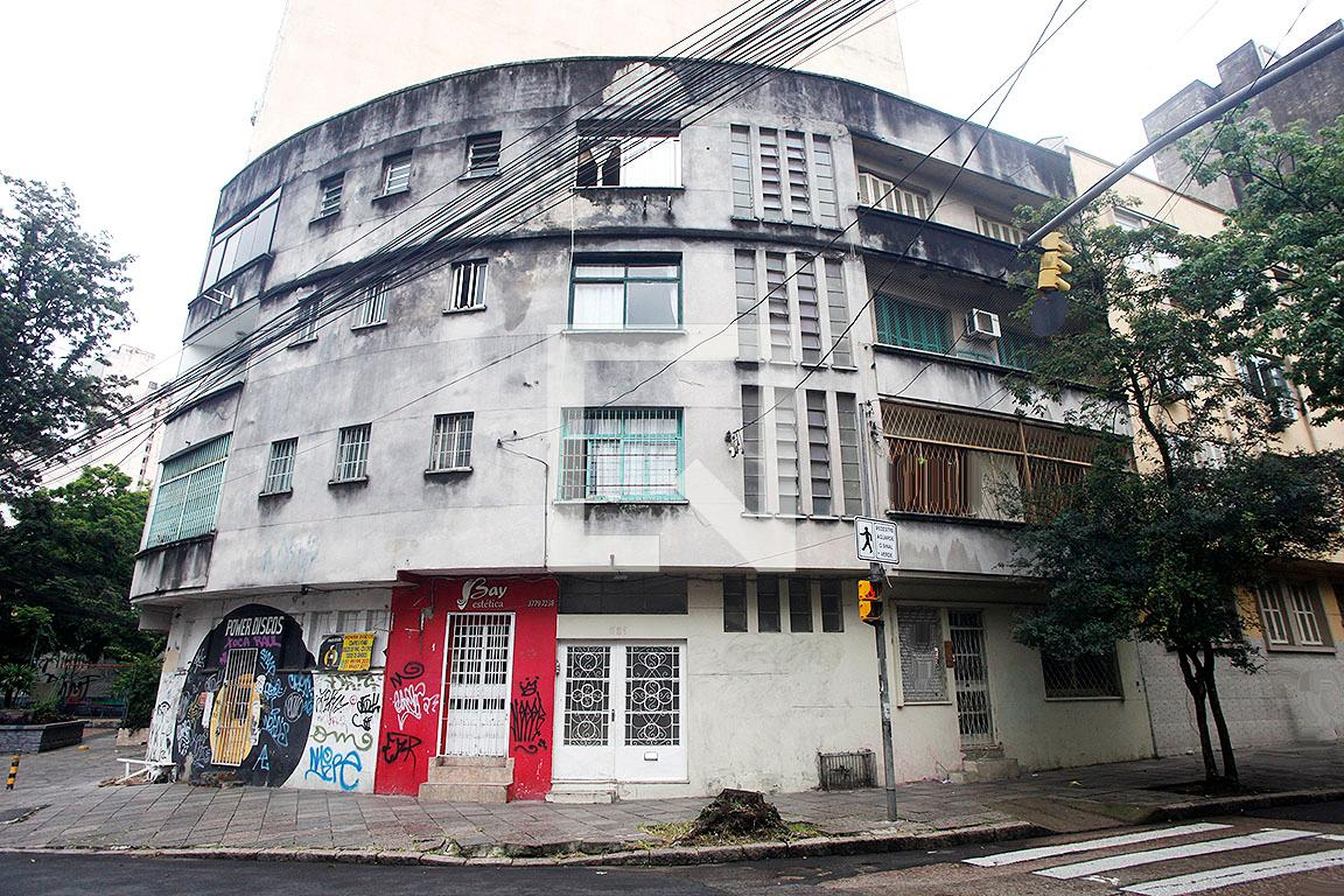 Fachada Condomínio em Avenida Desembargador André da Rocha, 331