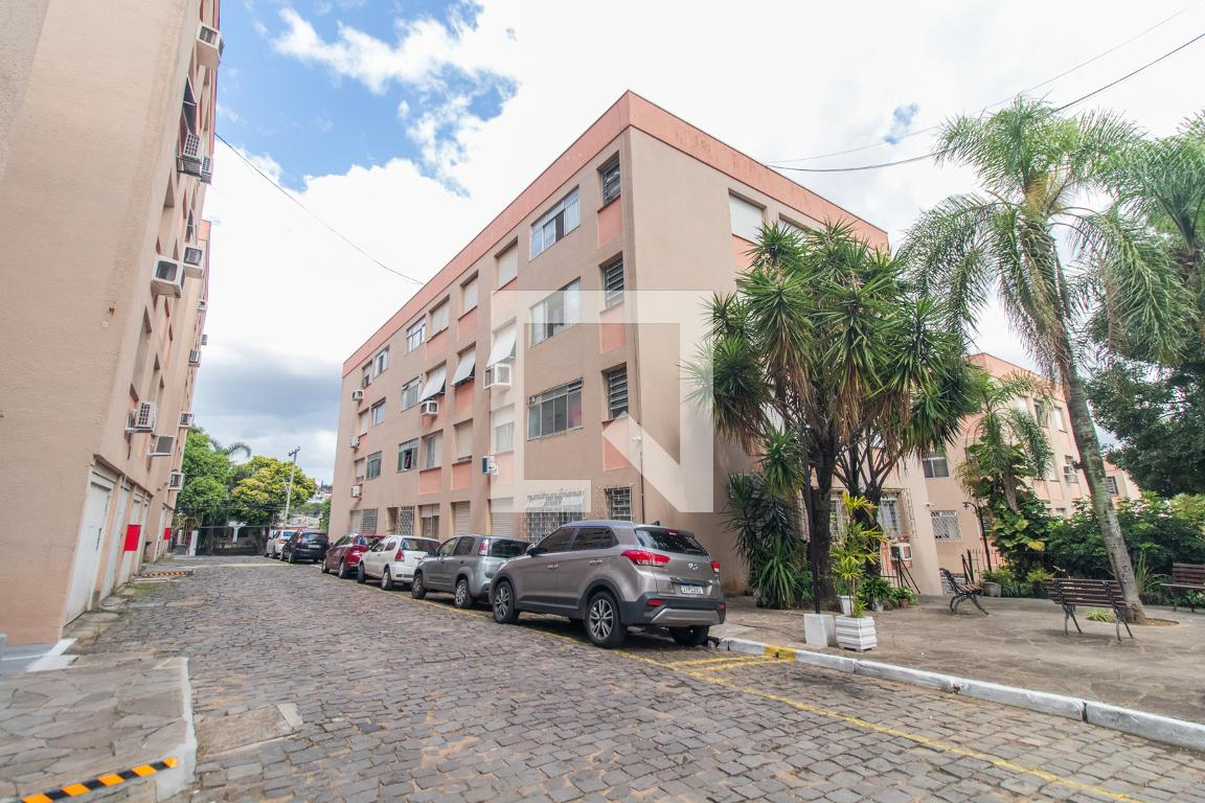 Fachada Condomínio em Rua Jaguari, 343