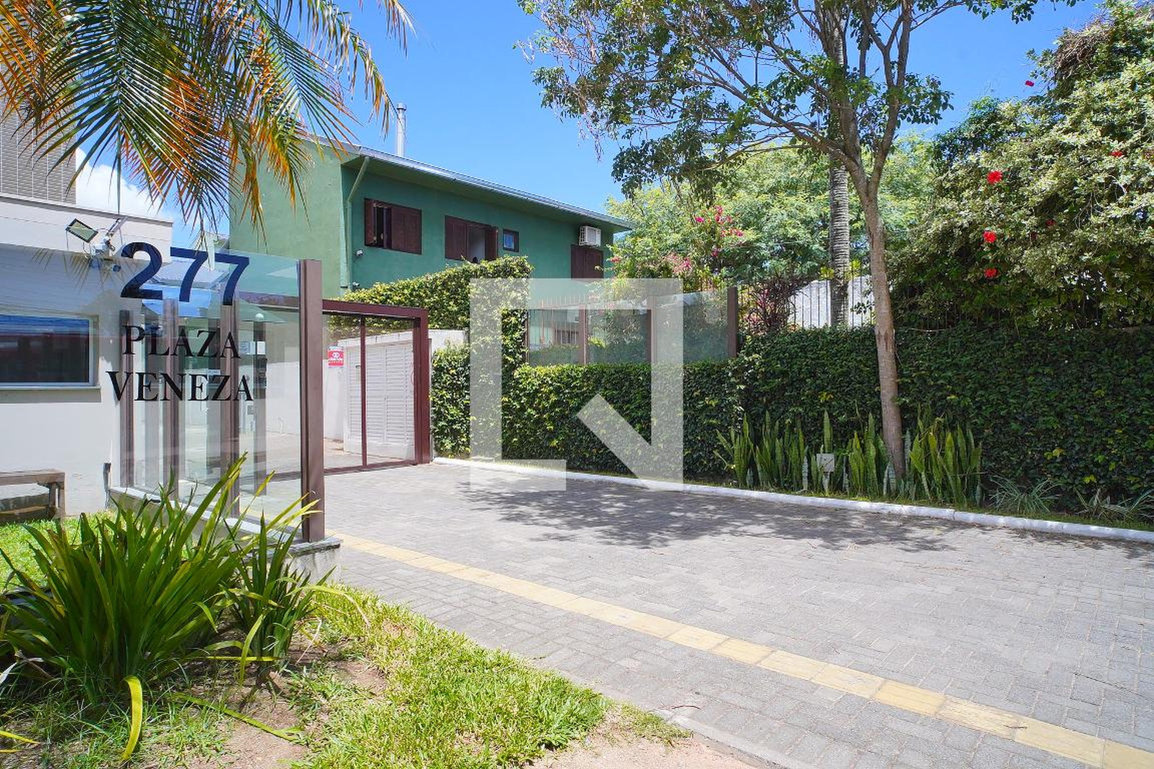 Fachada Condomínio Plaza Veneza