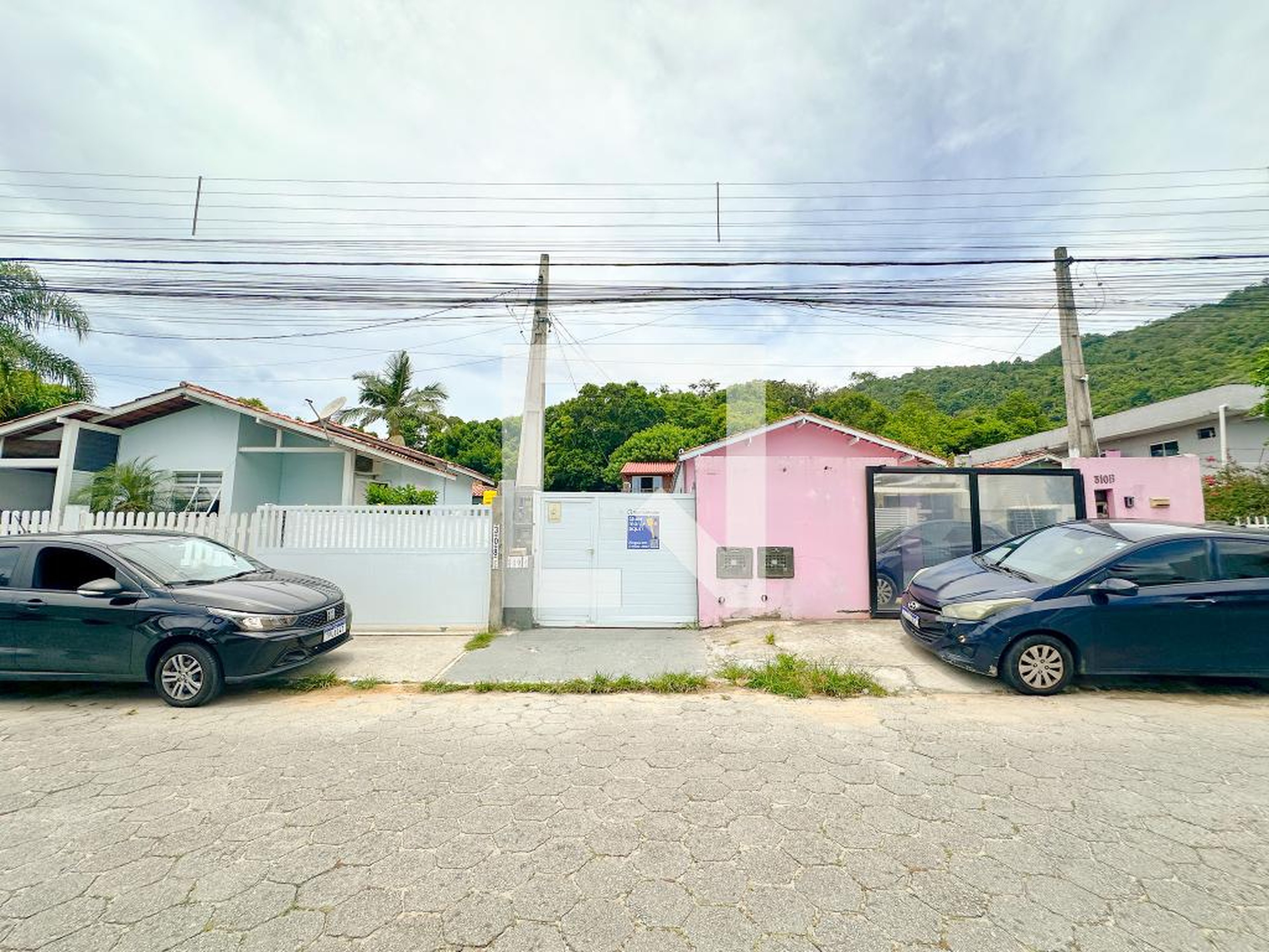Fachada Condomínio em Servidão do Gerivá, 310a
