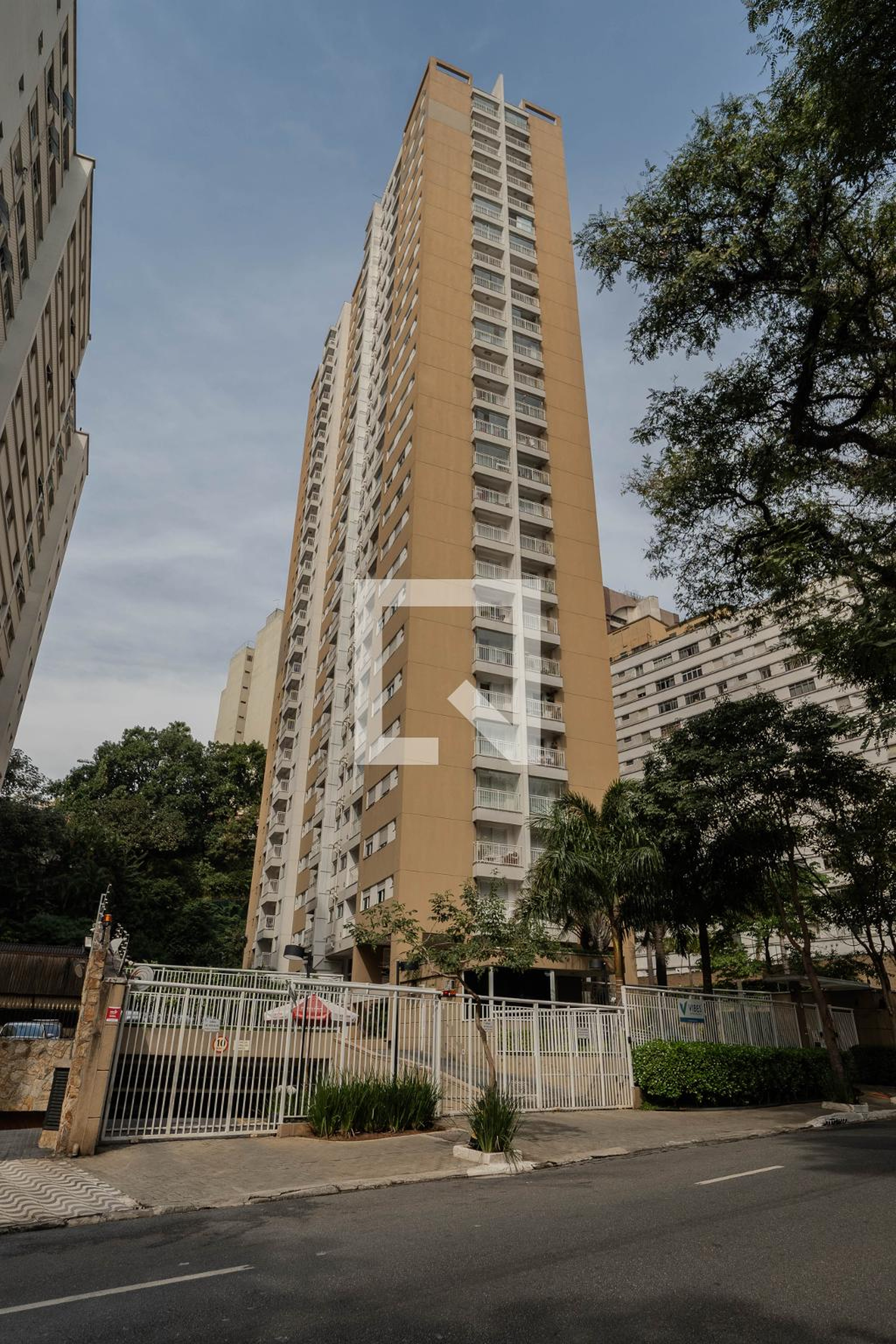 Fachada Condomínio em Rua Doutor Plínio Barreto, 131