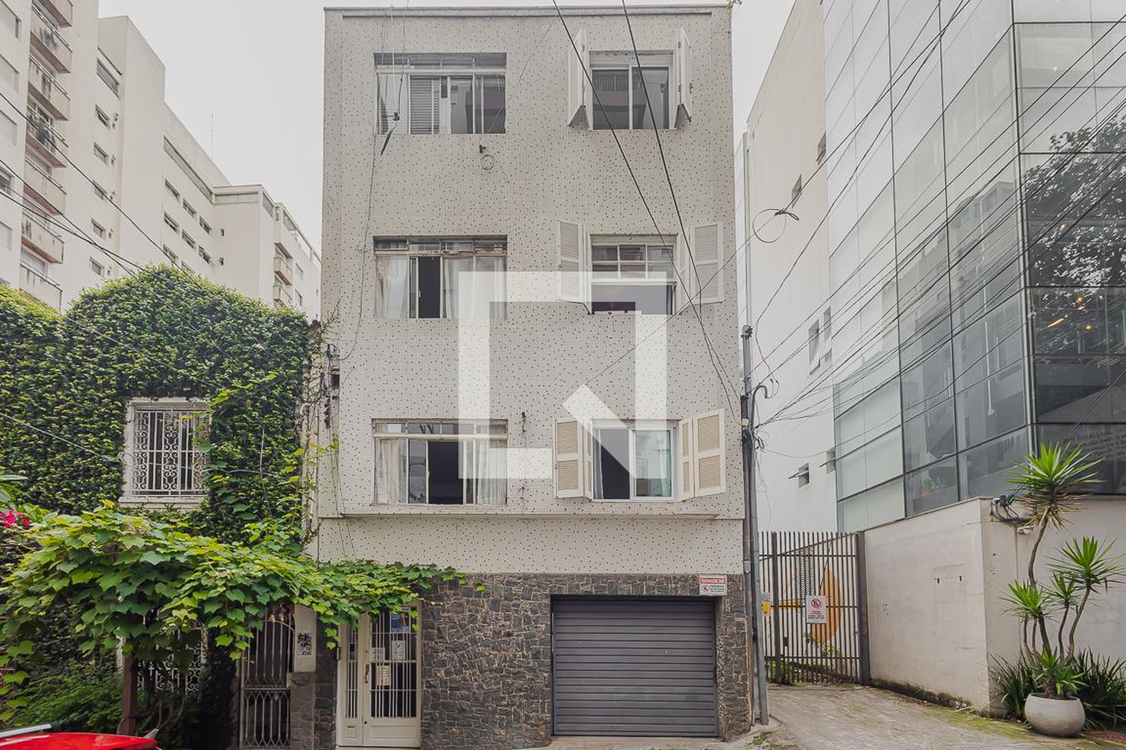 Fachada Condomínio em Rua Doutor Virgílio de Carvalho Pinto, 431