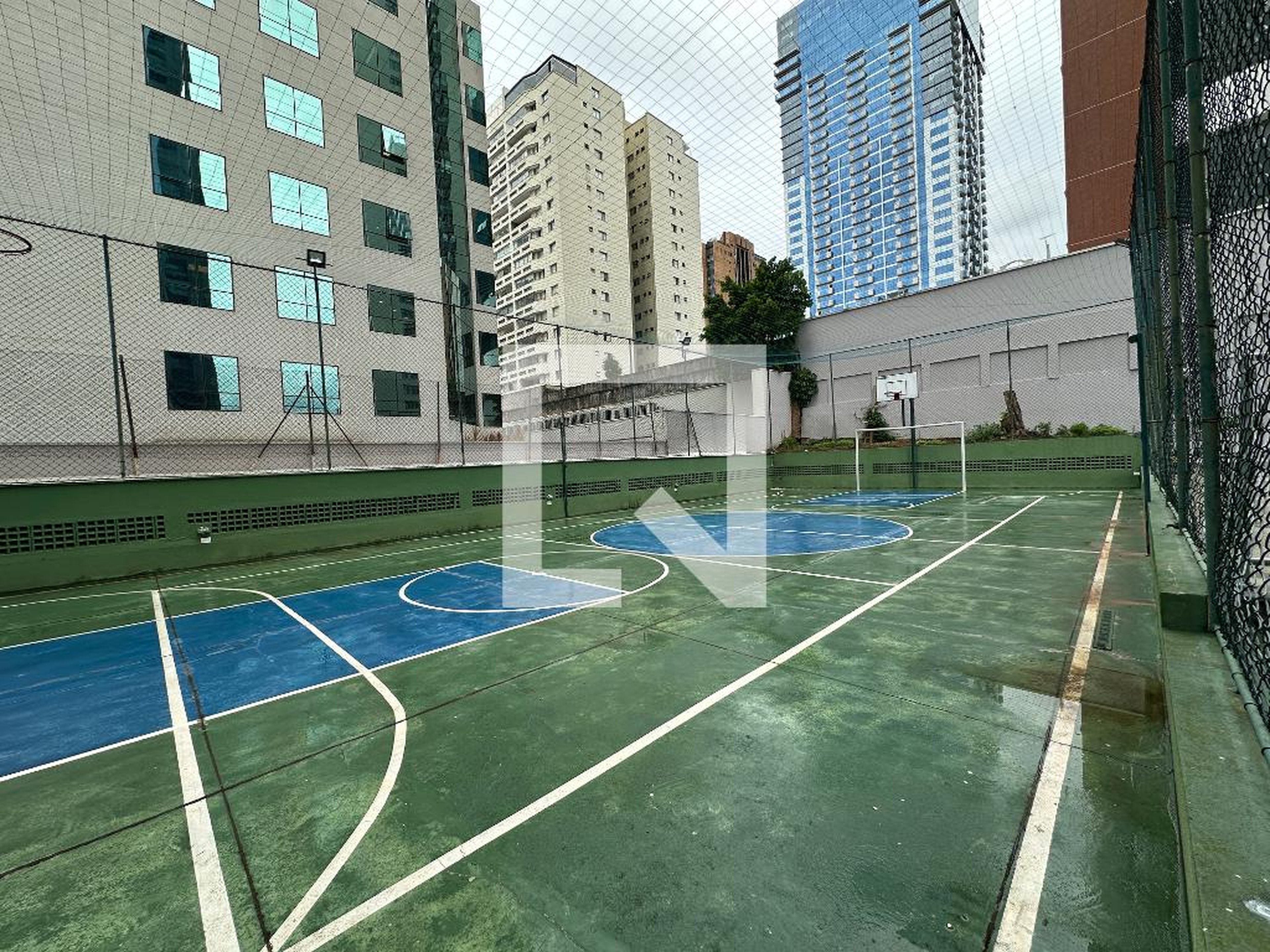 Quadra Esportiva - Edifício De Ville