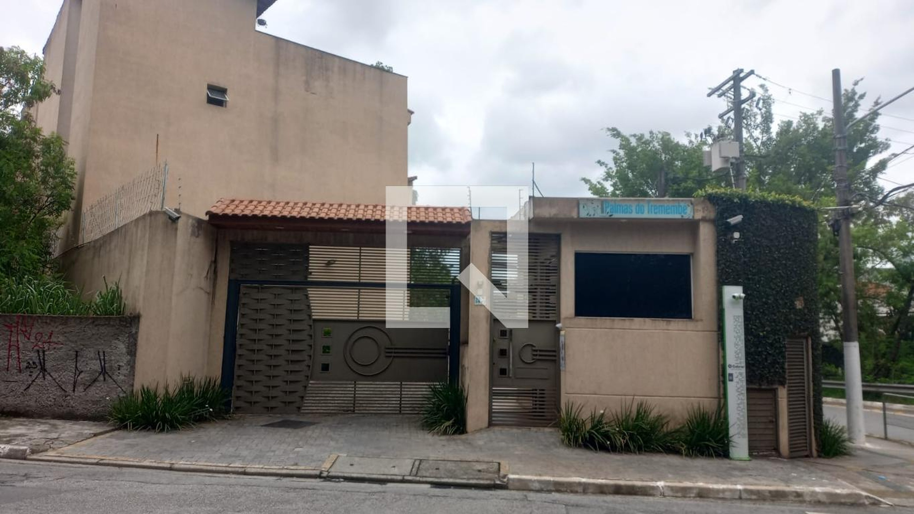 Fachada Condomínio em Rua dos Mártires Armênios, 20