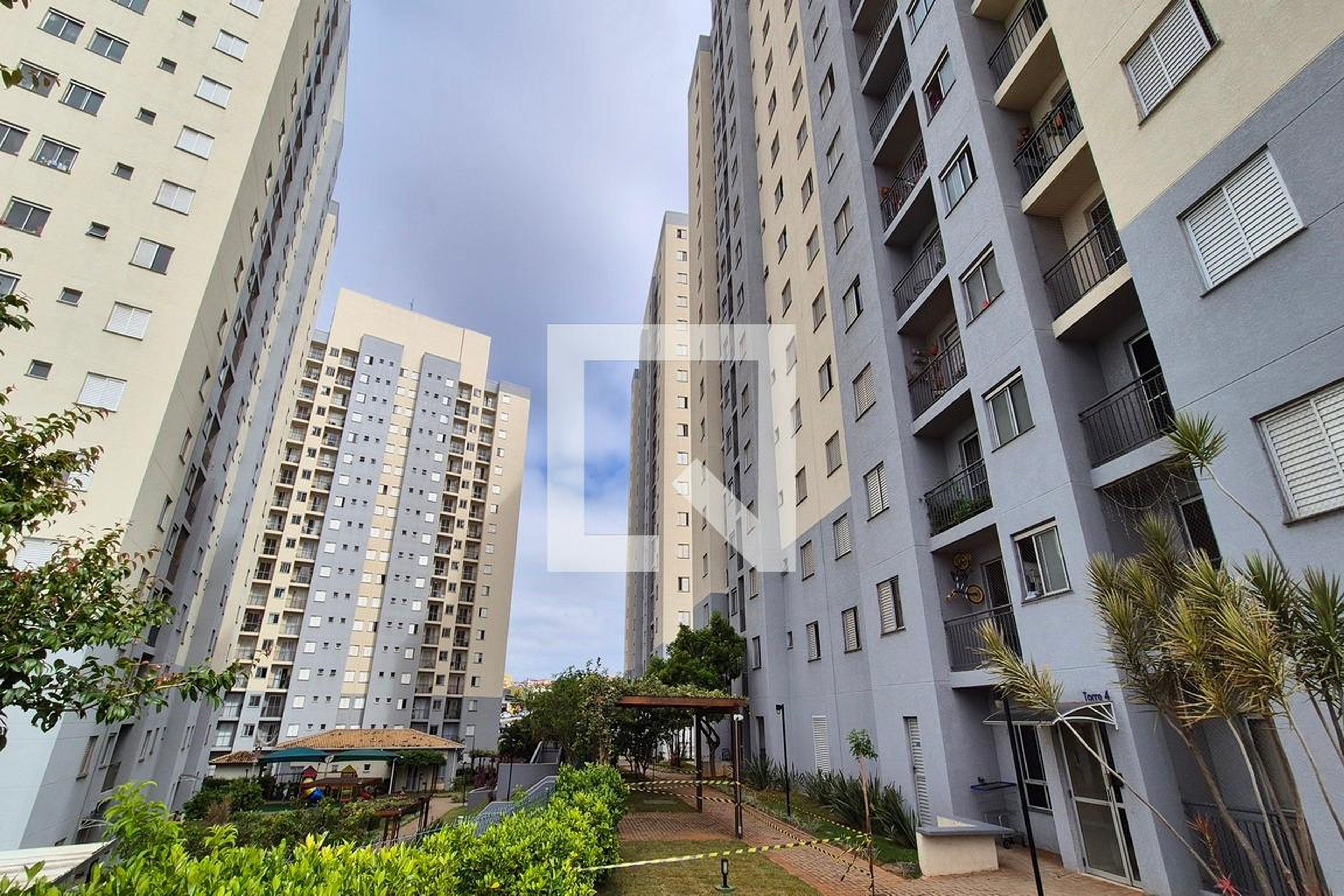 Fachada do Prédio Condomínio Poema