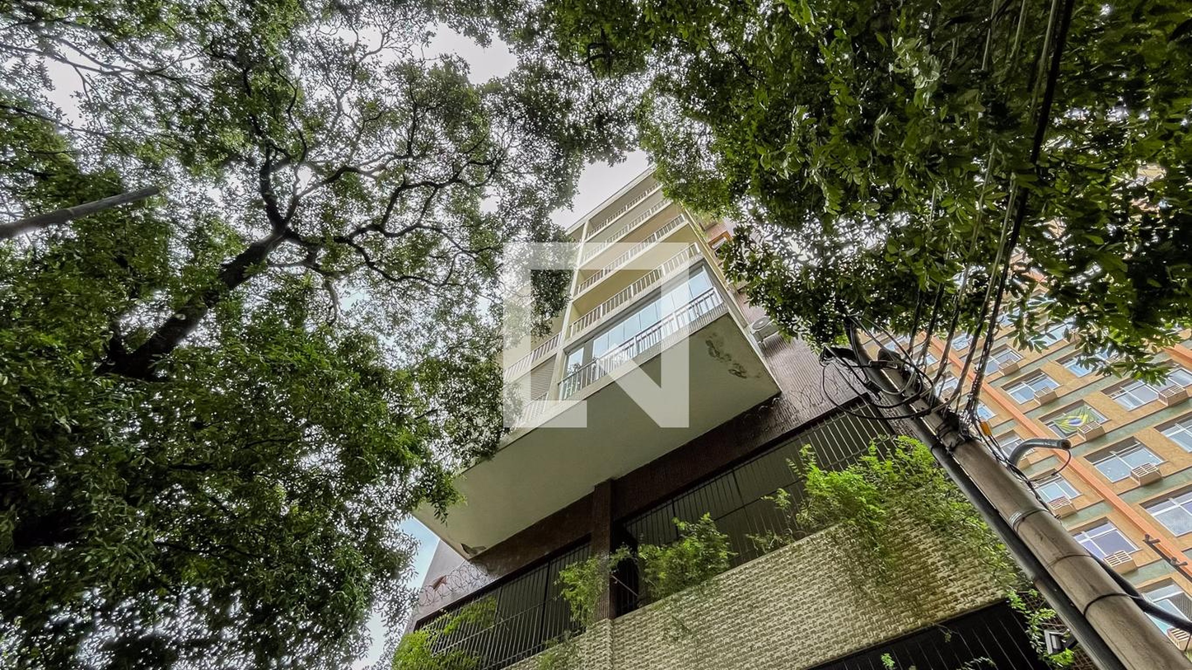 Fachada Edifício Myata