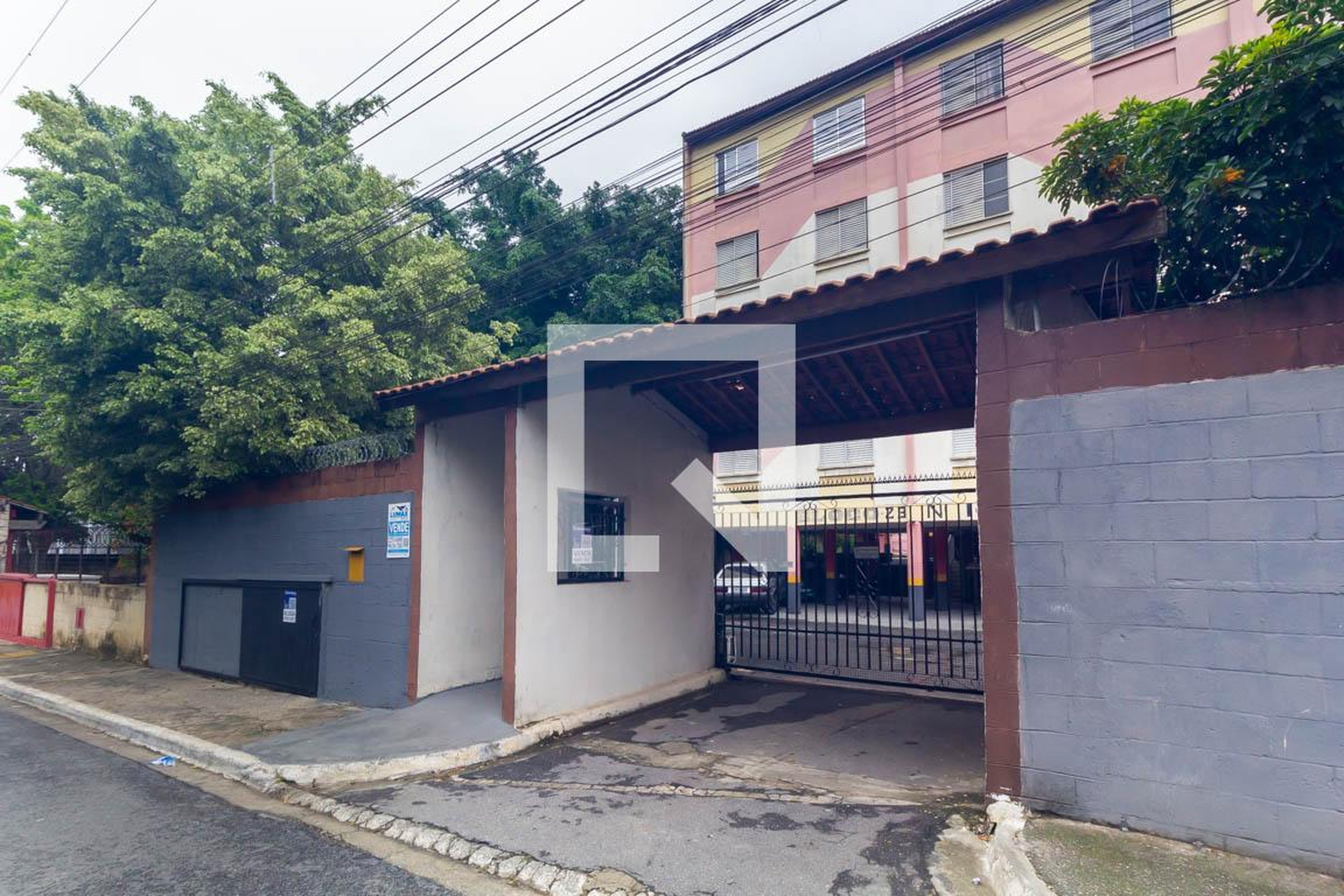 Fachada Condomínio em Rua Luca Conforti, 149