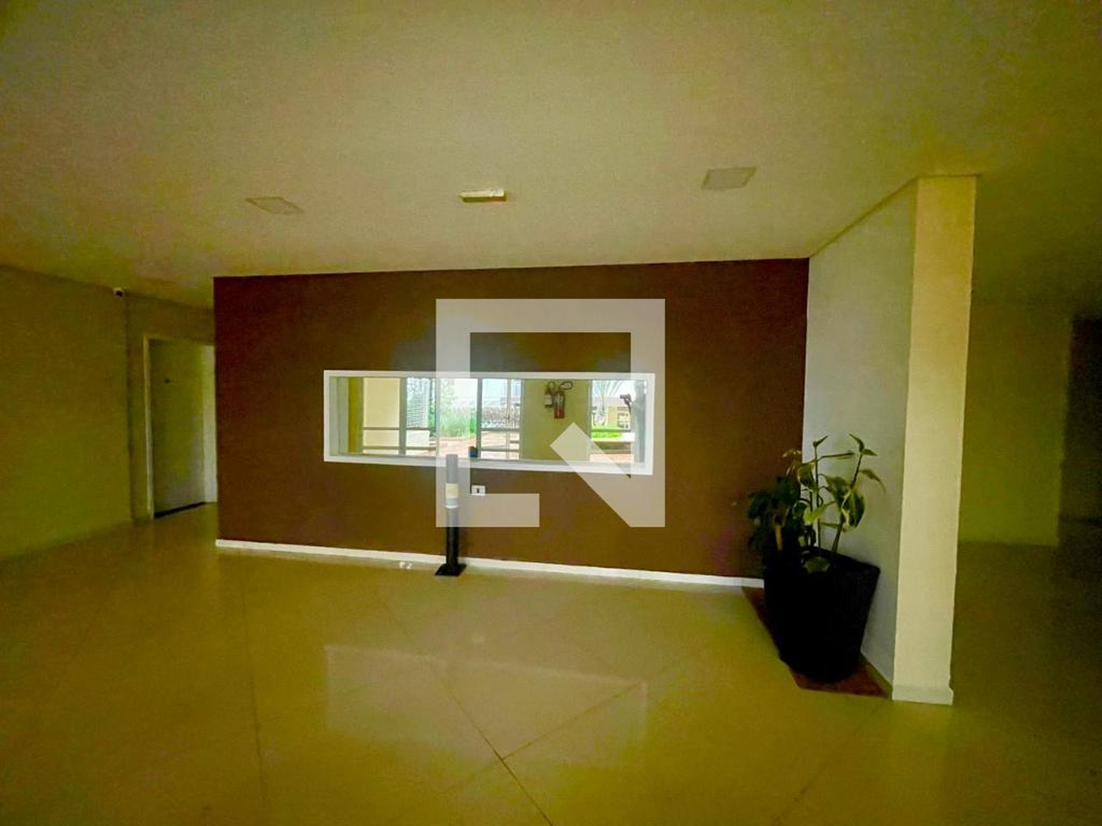 Hall de entrada Condomínio em Rua Isabel Spina Perela, 124