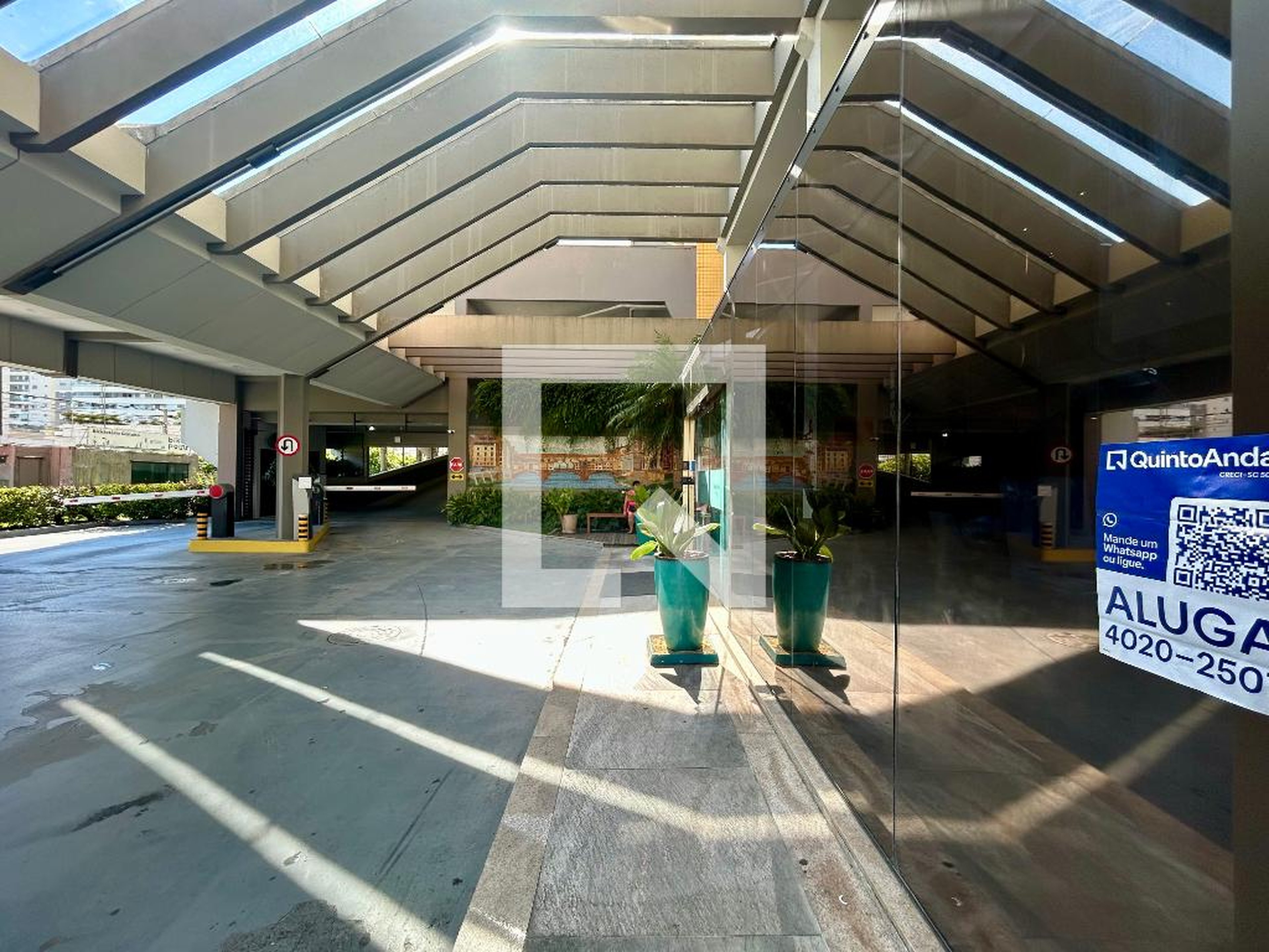 Fachada Condomínio em Rodovia Admar Gonzaga, 600