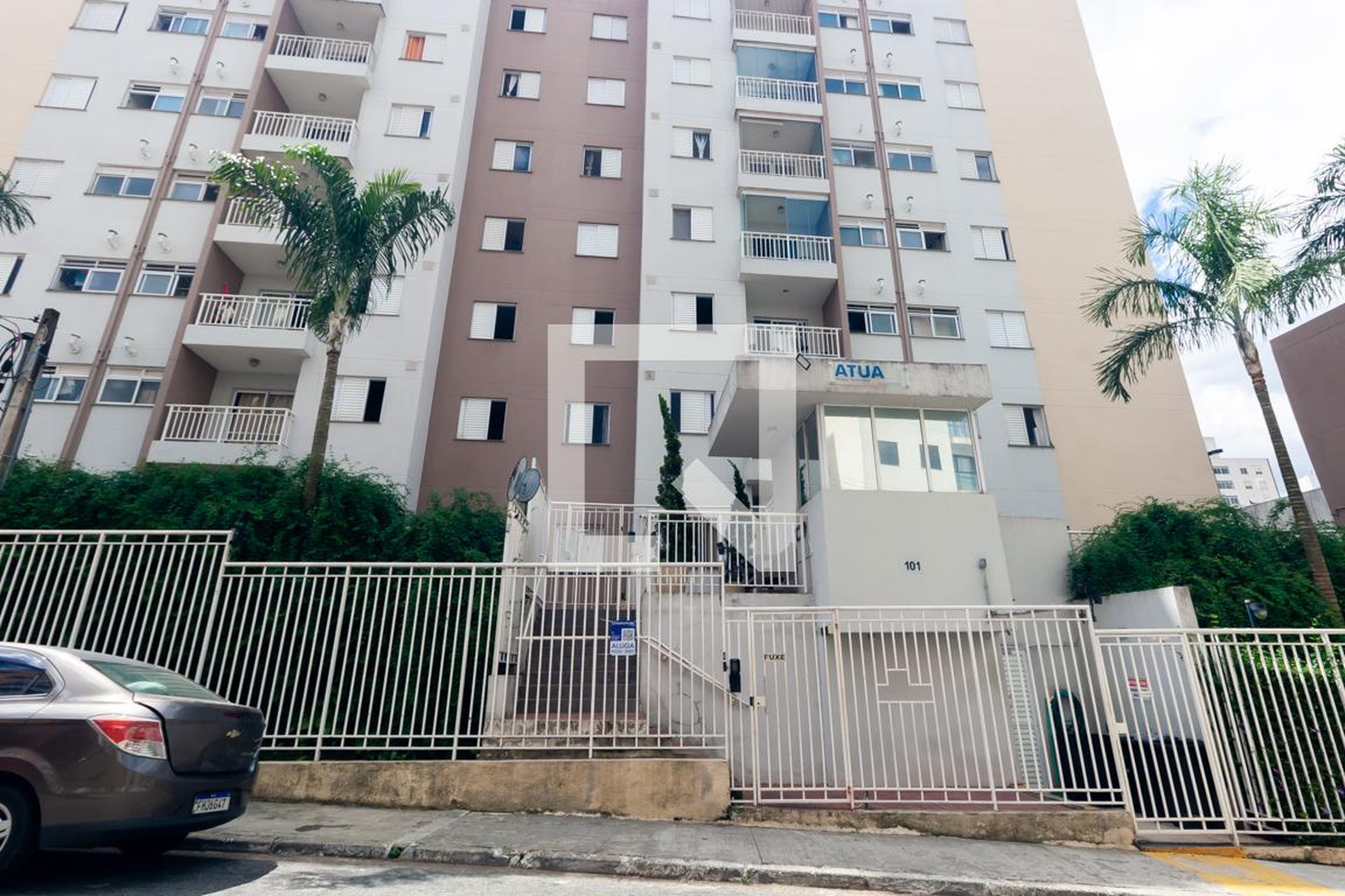 Fachada Condomínio em Rua Bruno Cavalcanti Feder, 101