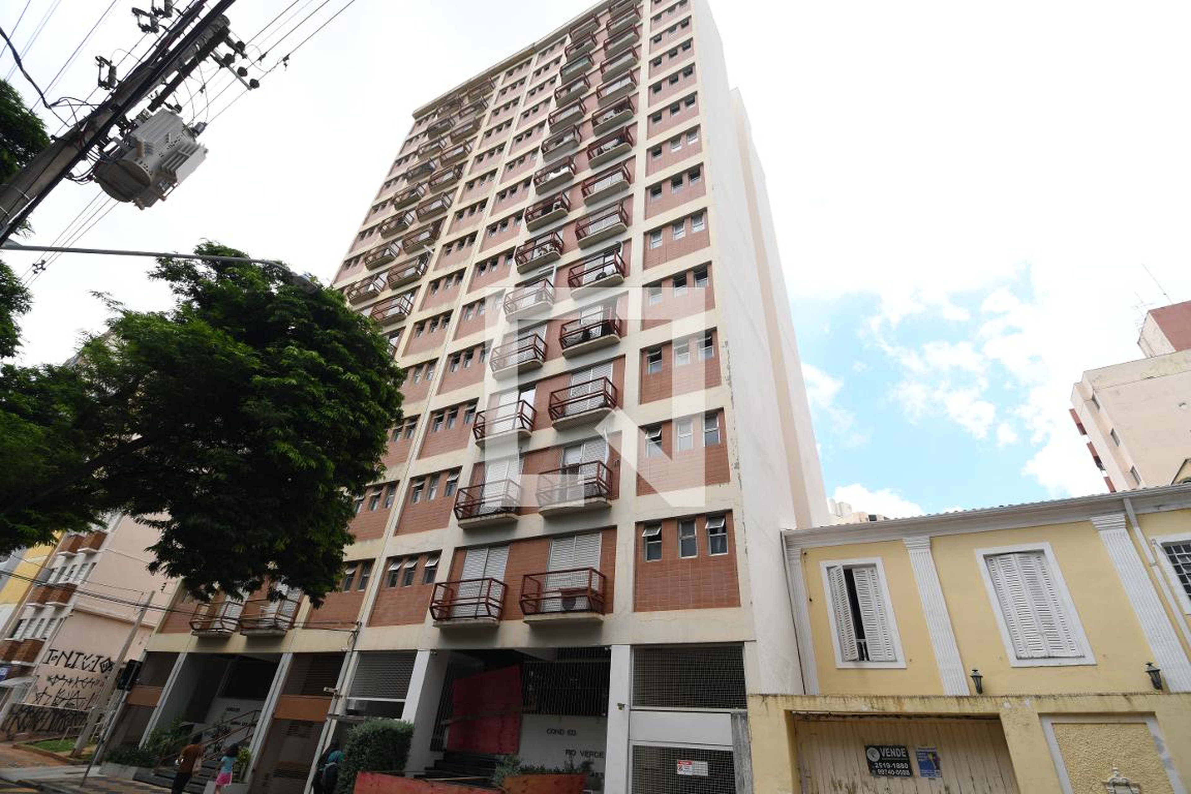 Fachada do Prédio Condomínio em Rua Culto à Ciência, 423