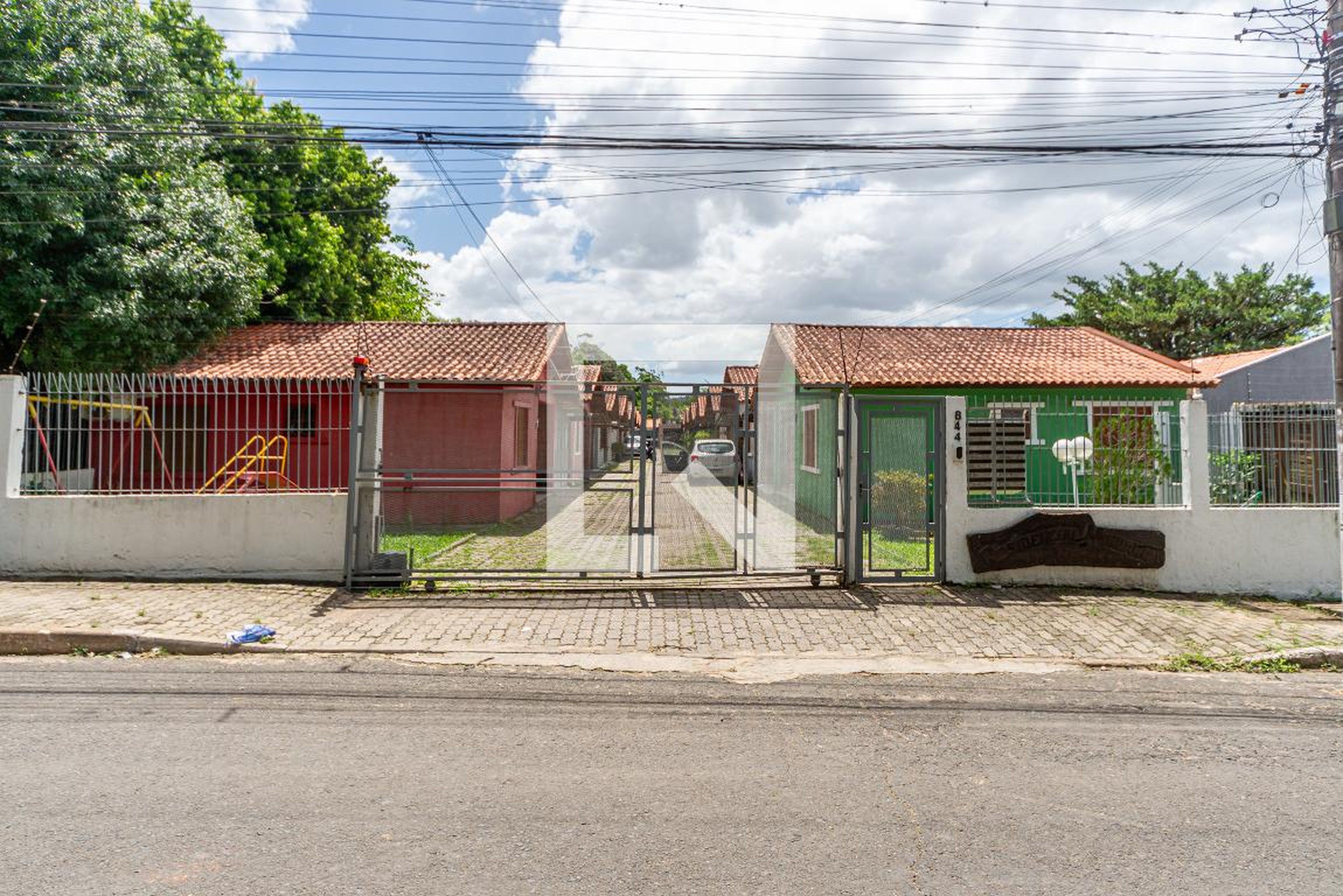 Fachada Condomínio em Rua Minuano, 844