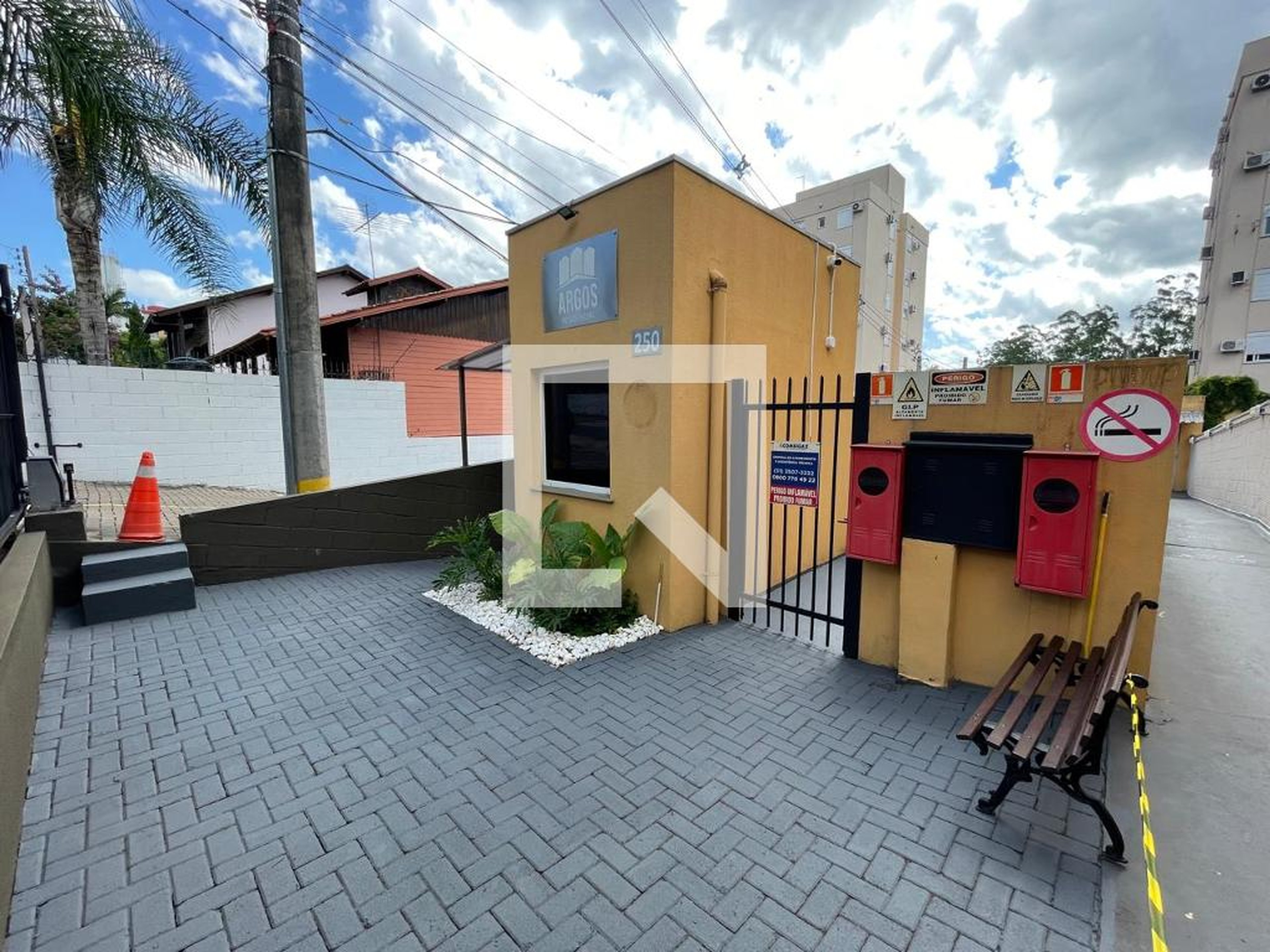 Fachada Residencial Argos