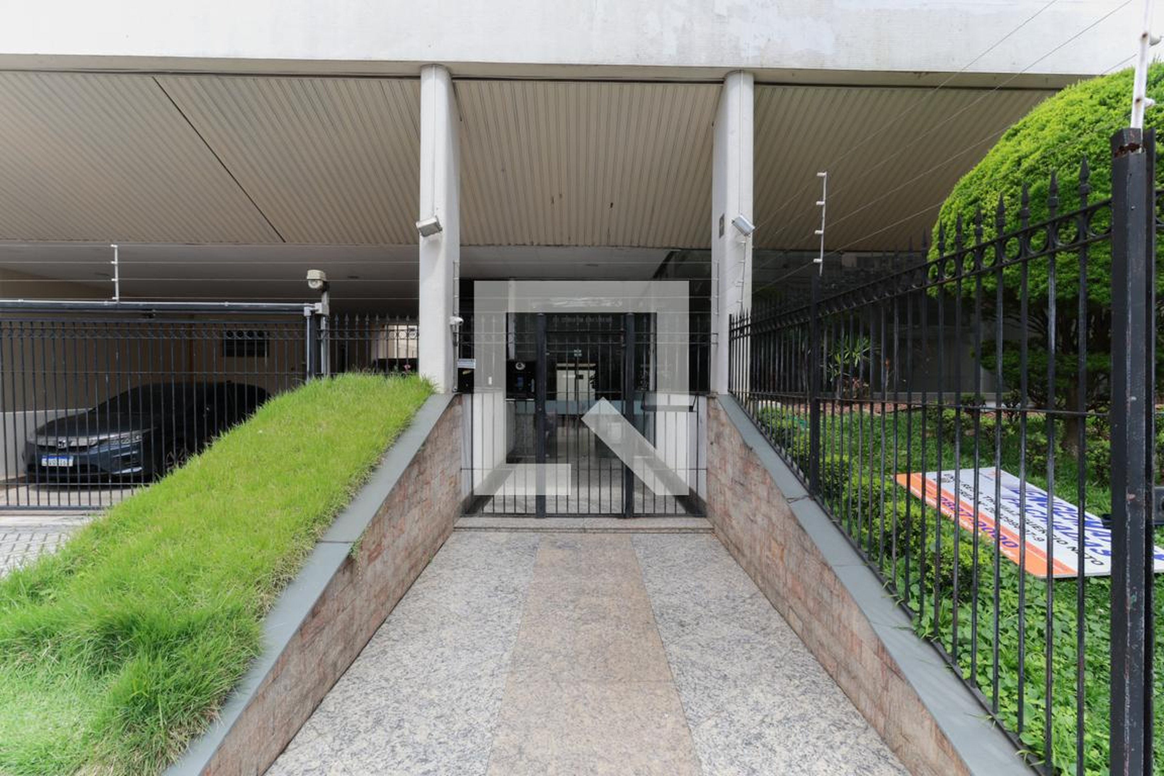 Fachada do condomínio Condomínio Serra da Cantareira