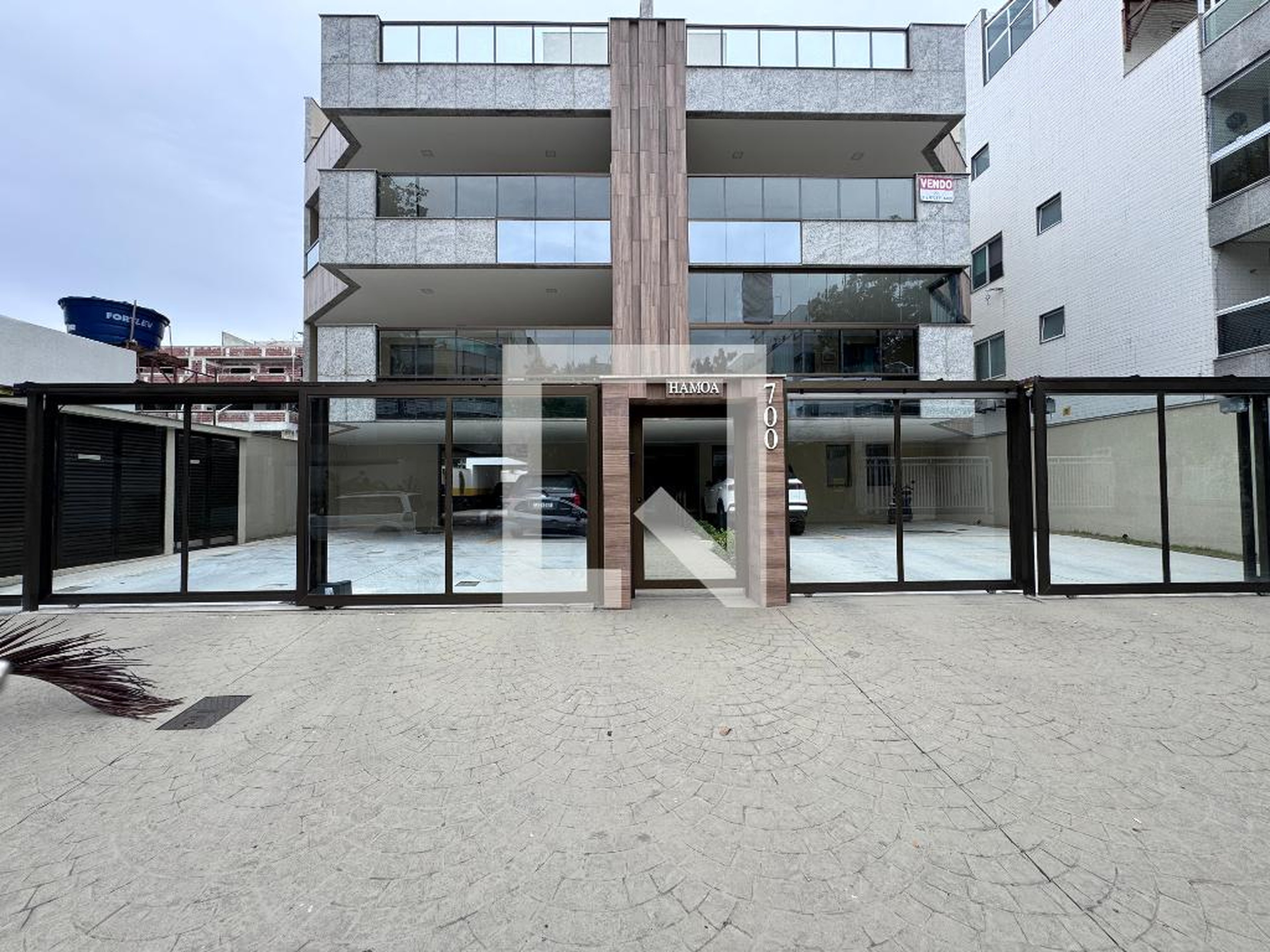 Fachada Condomínio em Rua Desembargador Paulo Alonso, 700