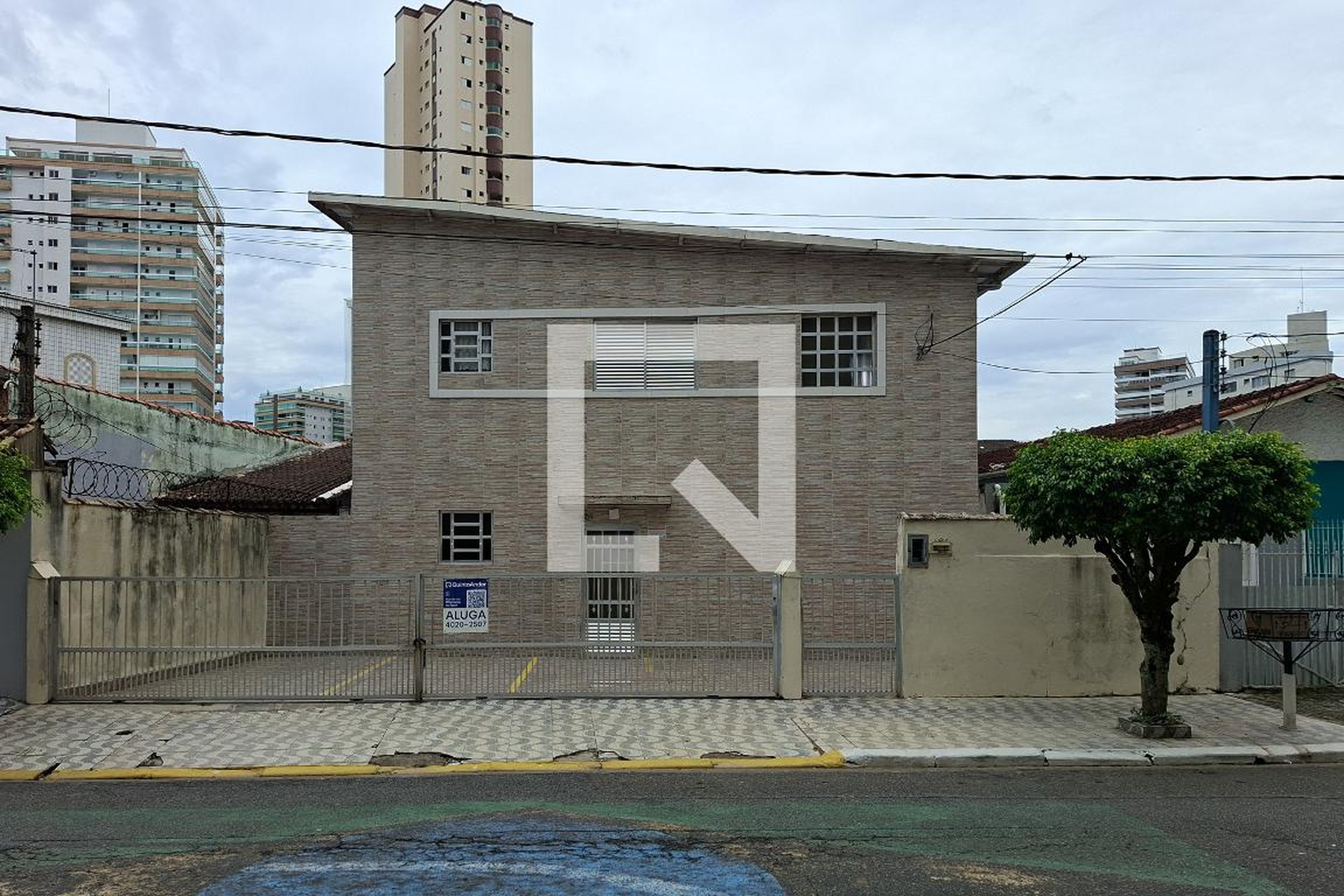 Fachada do Prédio Condomínio em Rua Jornalista Assis Chateaubriand, 201