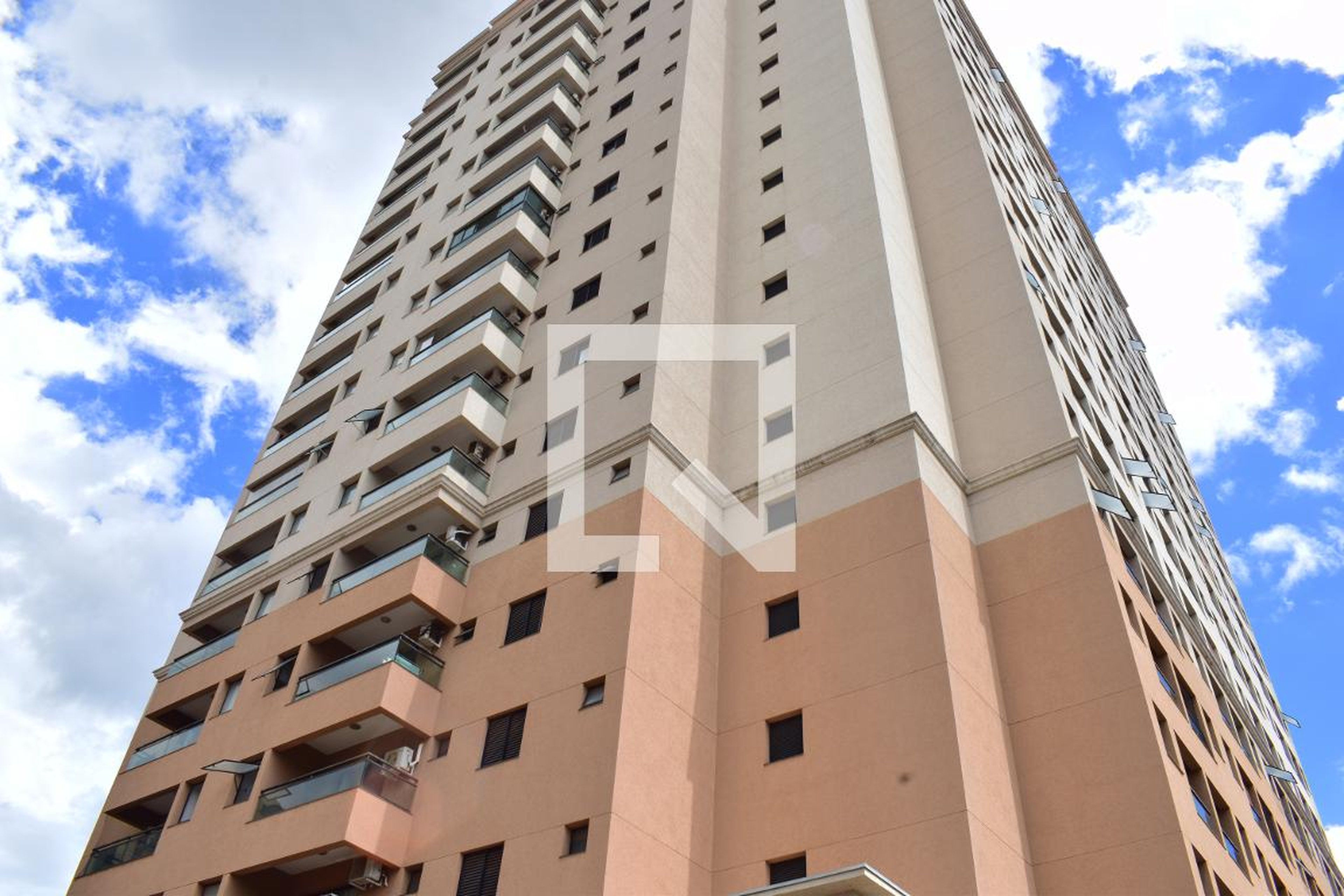 Fachada Residencial Zeus