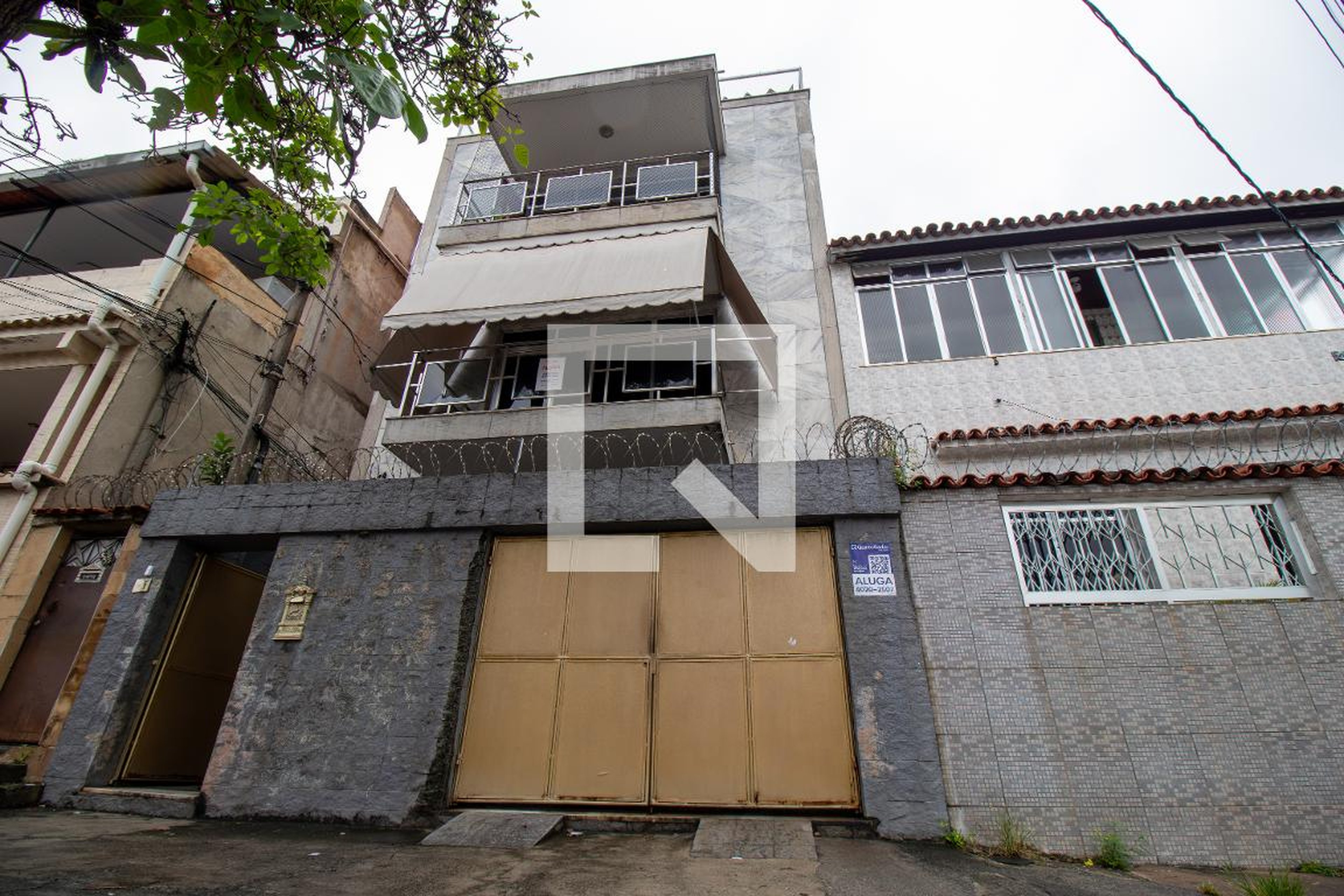 Fachada Condomínio em Rua Senador Mourão Vieira, 274