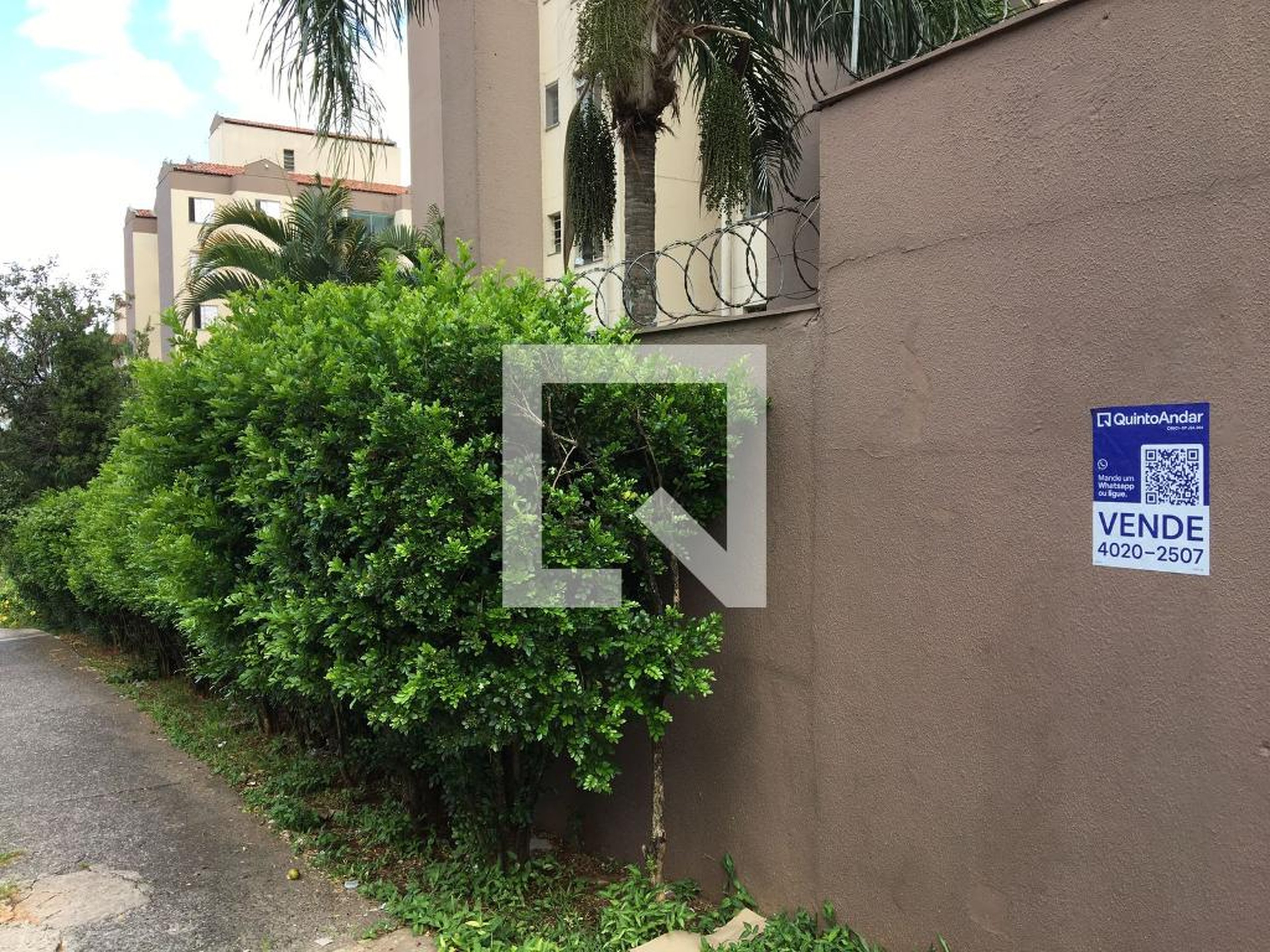 Fachada Condomínio em Avenida Santiago Rodilha, 590