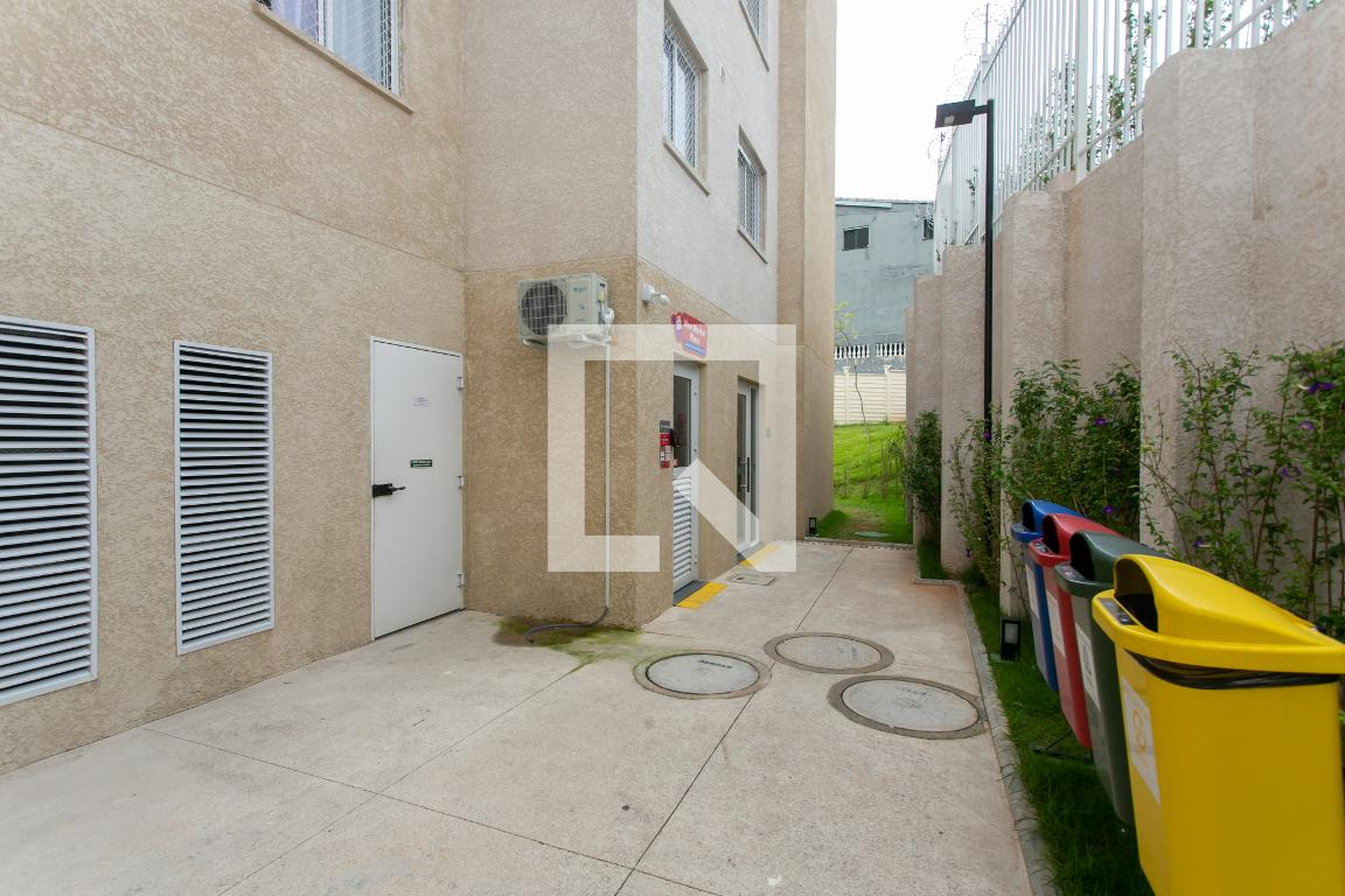 Área comum Condomínio em Estrada de Poá, 208