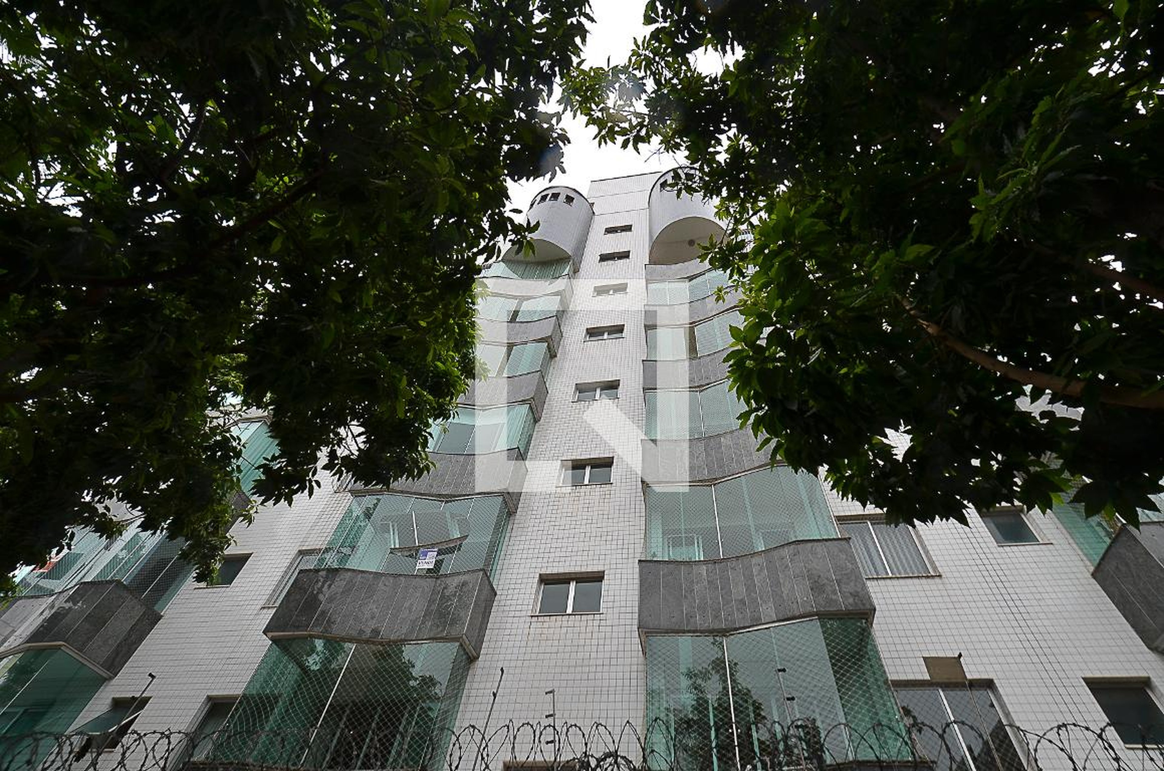 Fachada Condomínio em Rua Andesita, 111