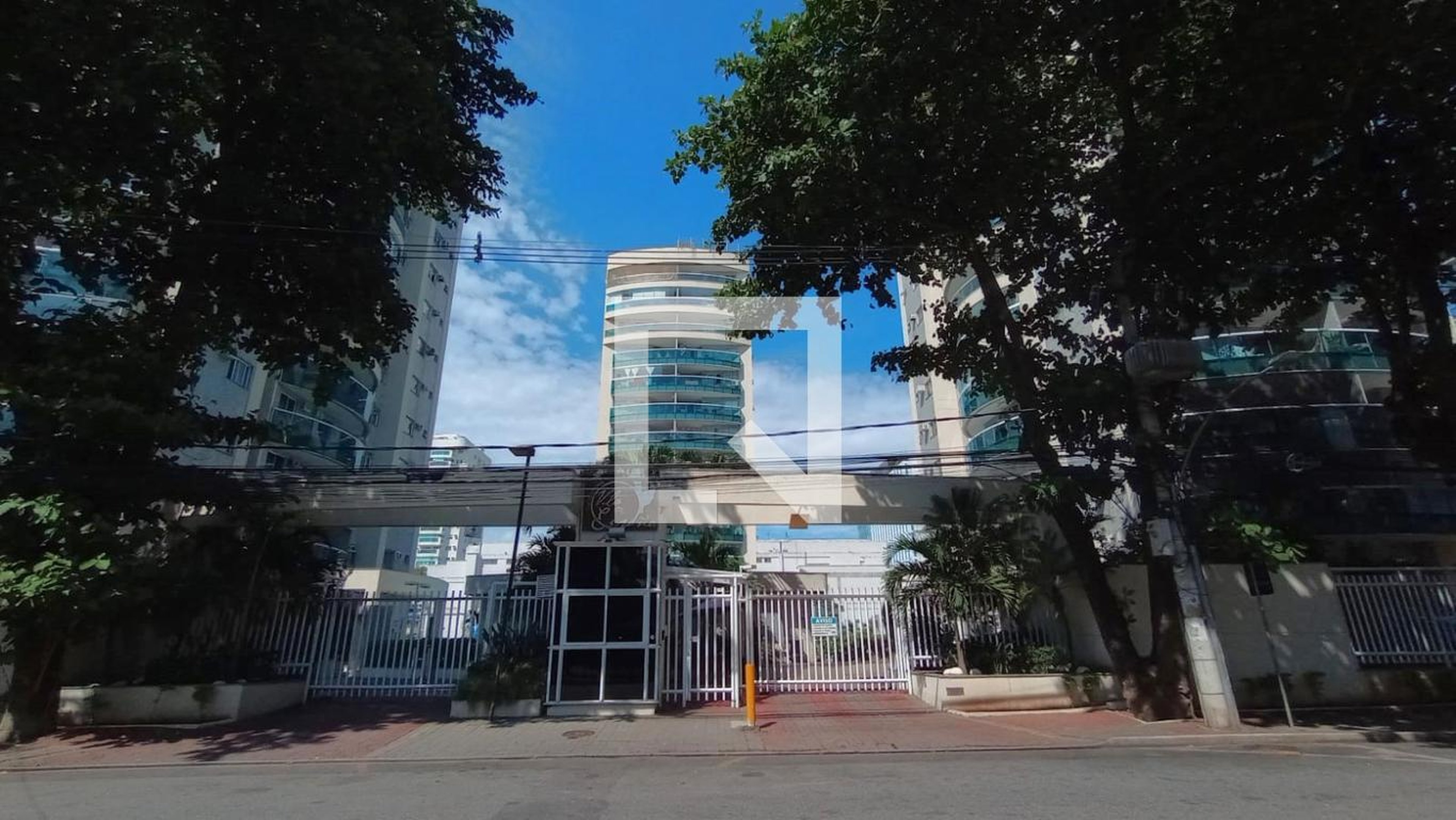 Fachada Condomínio Villa de España