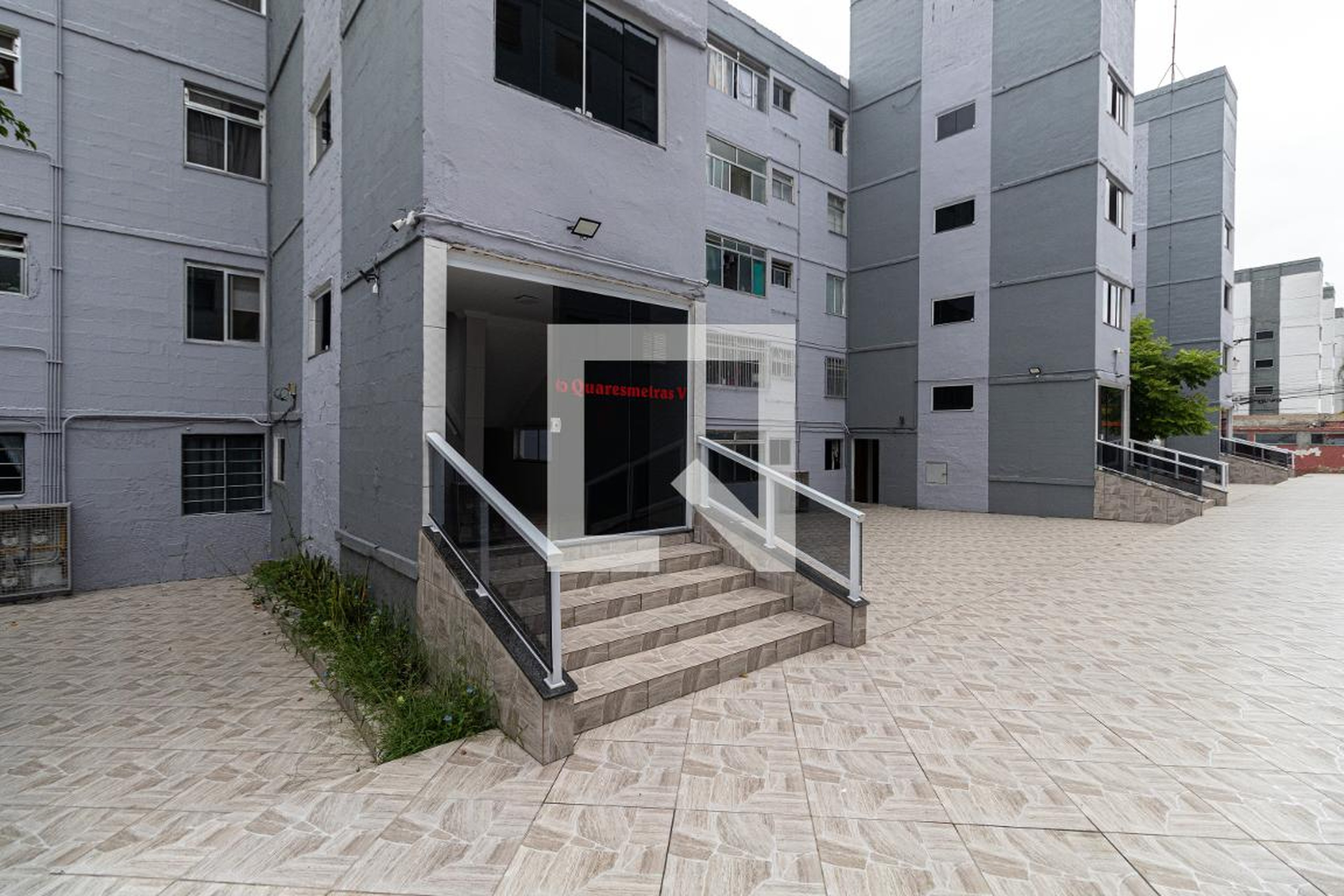 Área Comum - Quaresmeira V