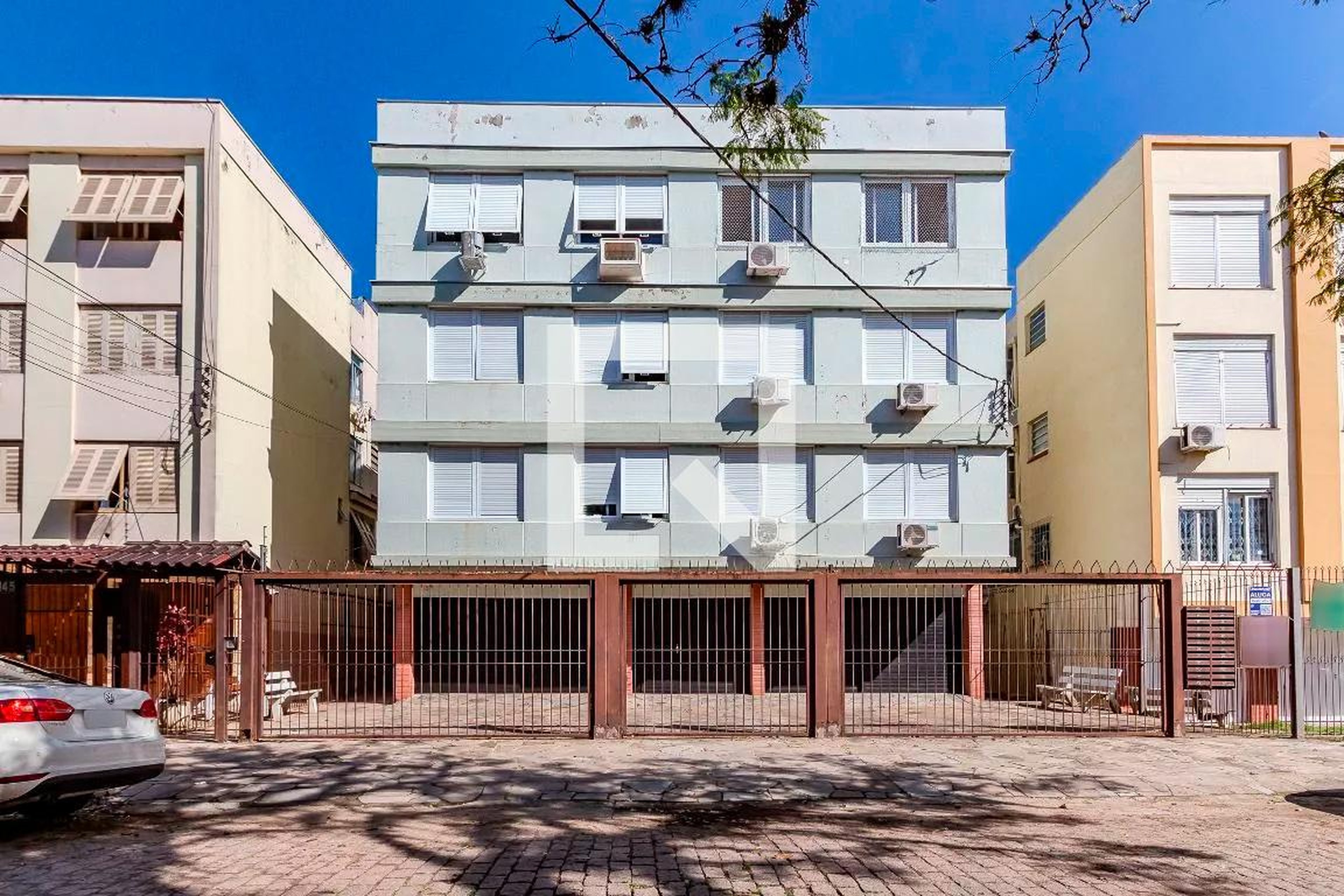 Fachada Condomínio em Rua Doutora Rita Lobato, 137