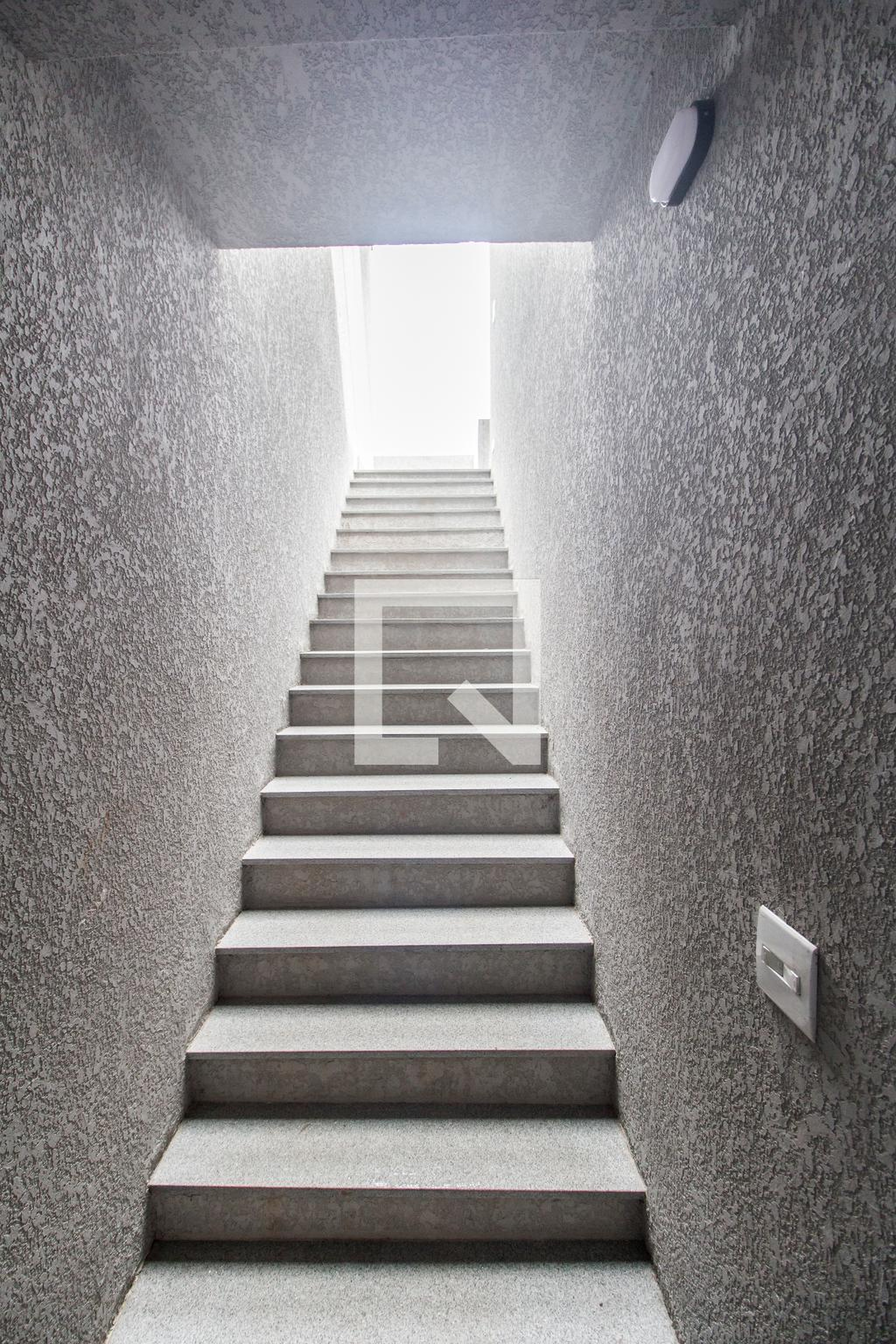 Entrada Condomínio em Alameda Renoir, 310