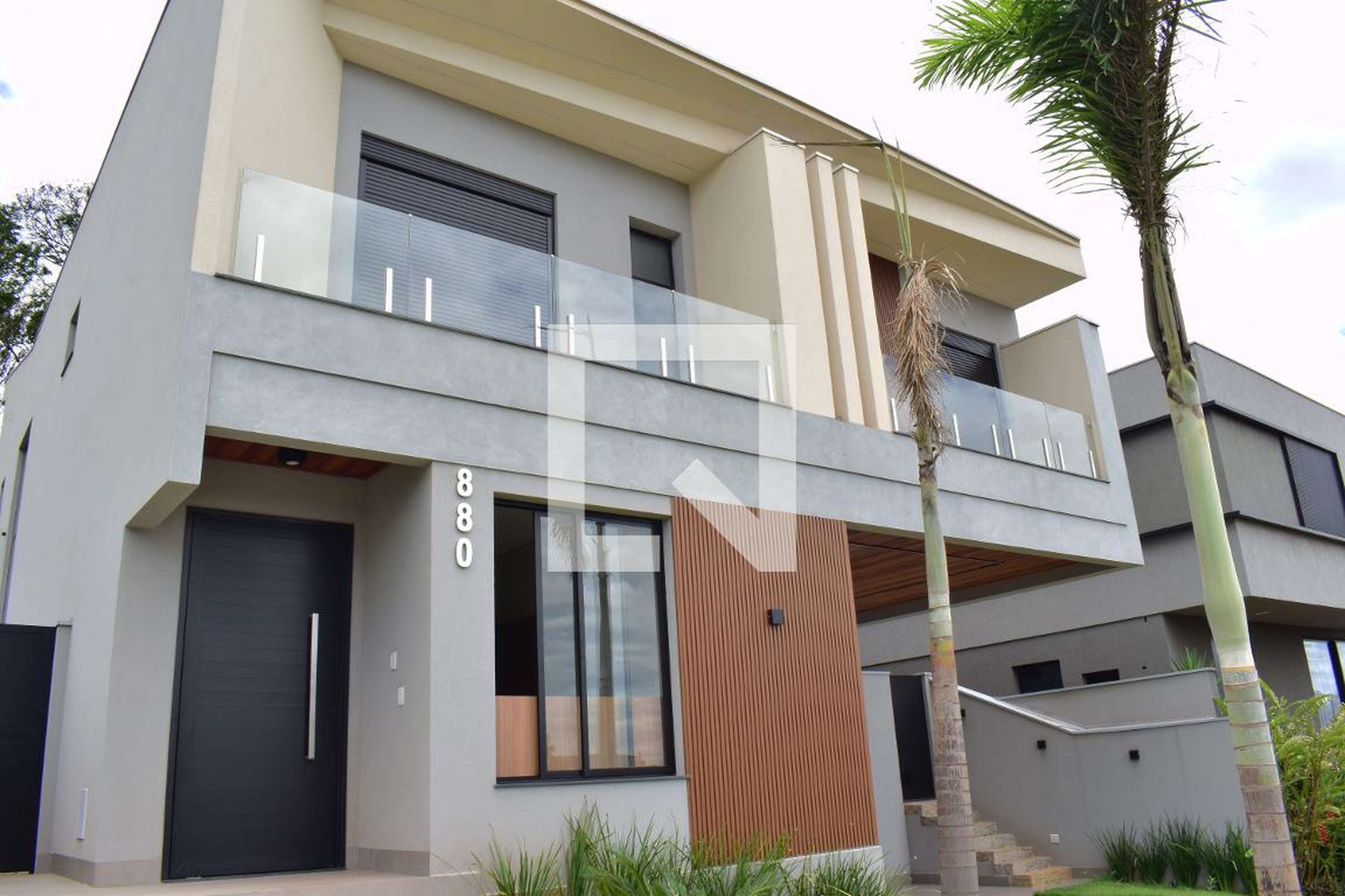 Fachada Condomínio em R. Maria Miguel Garcia, 880