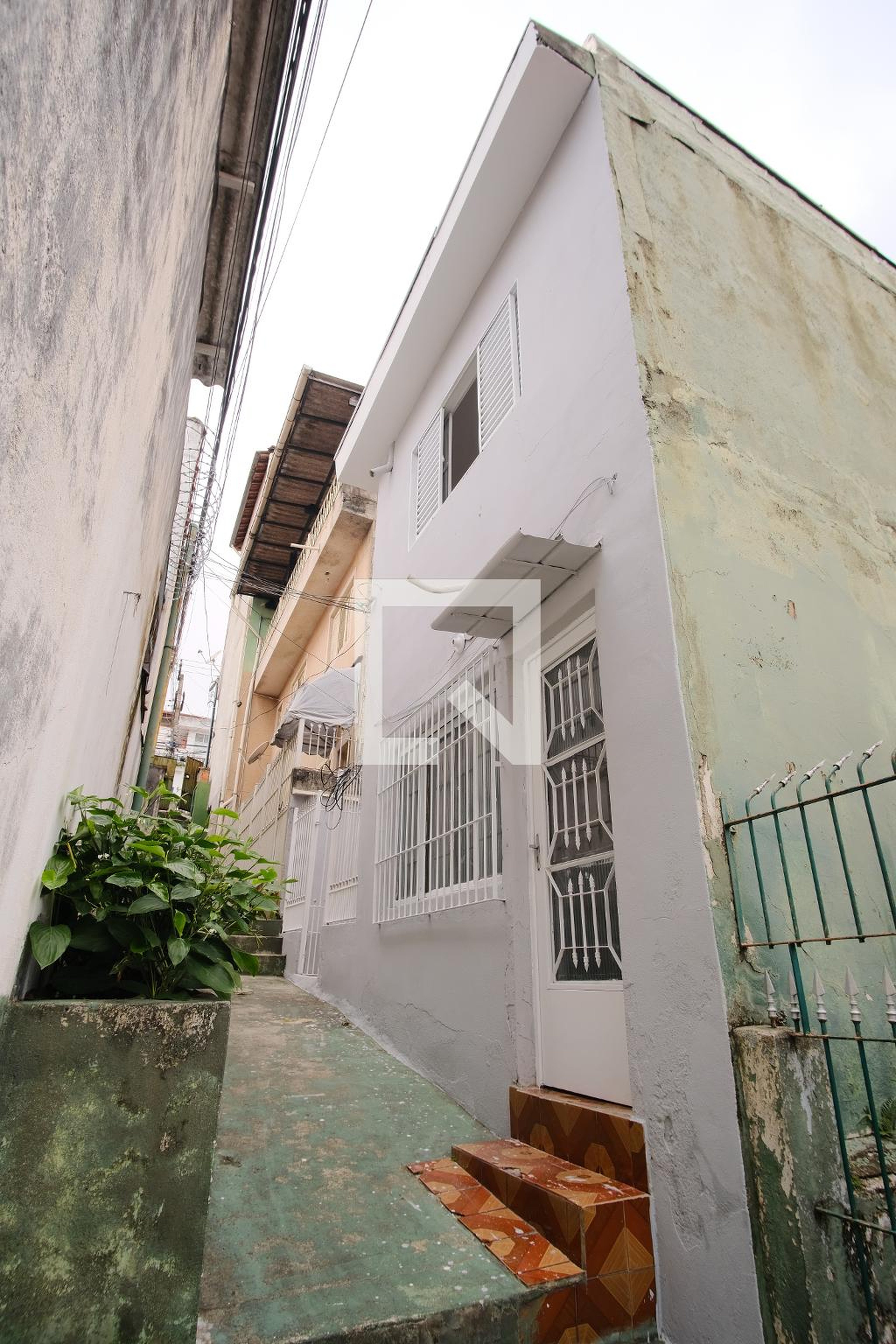 Fachada Condomínio em Rua Mirandinha, 710