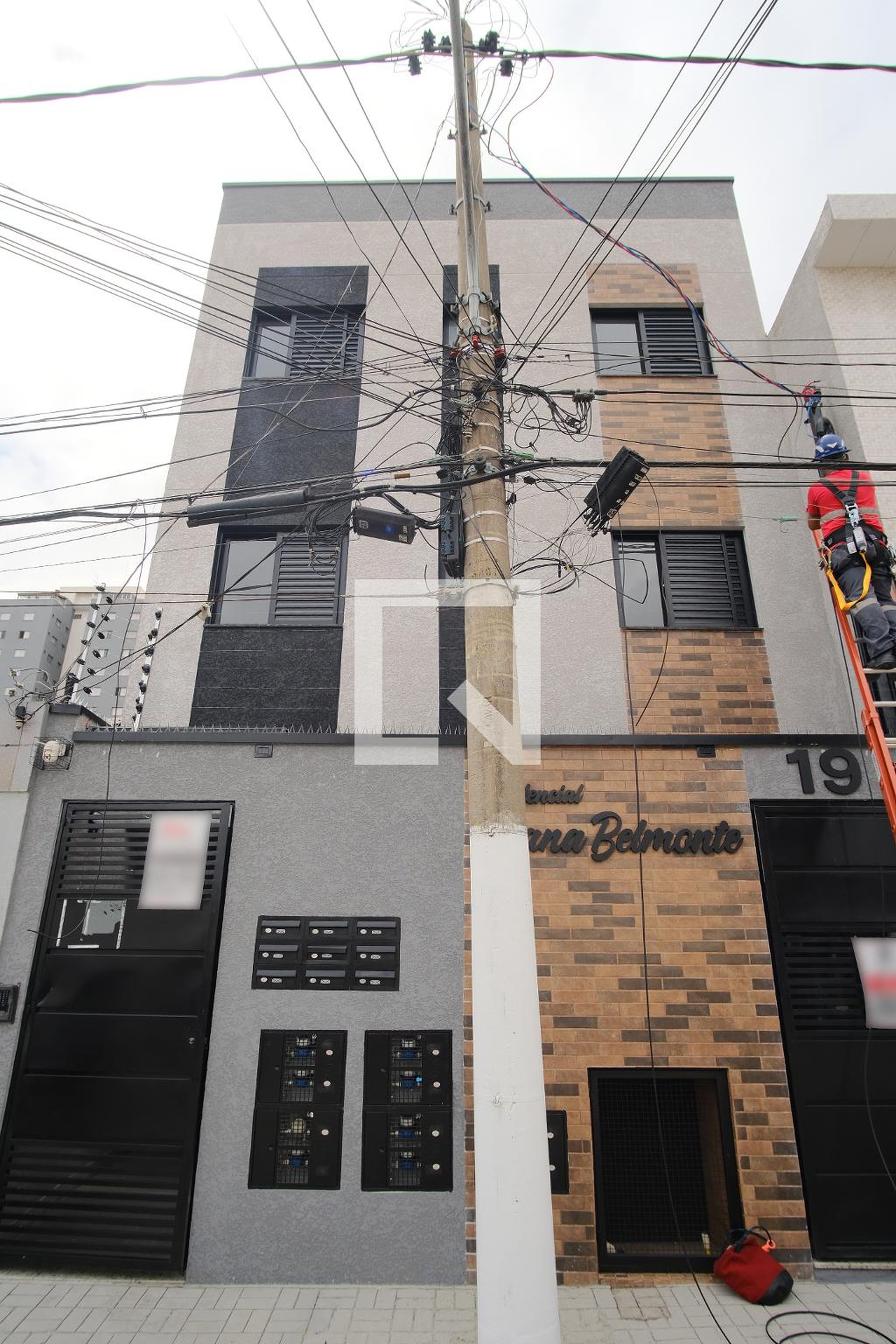 Fachada Condomínio em Rua Felício Geraldo Nicolau, 19