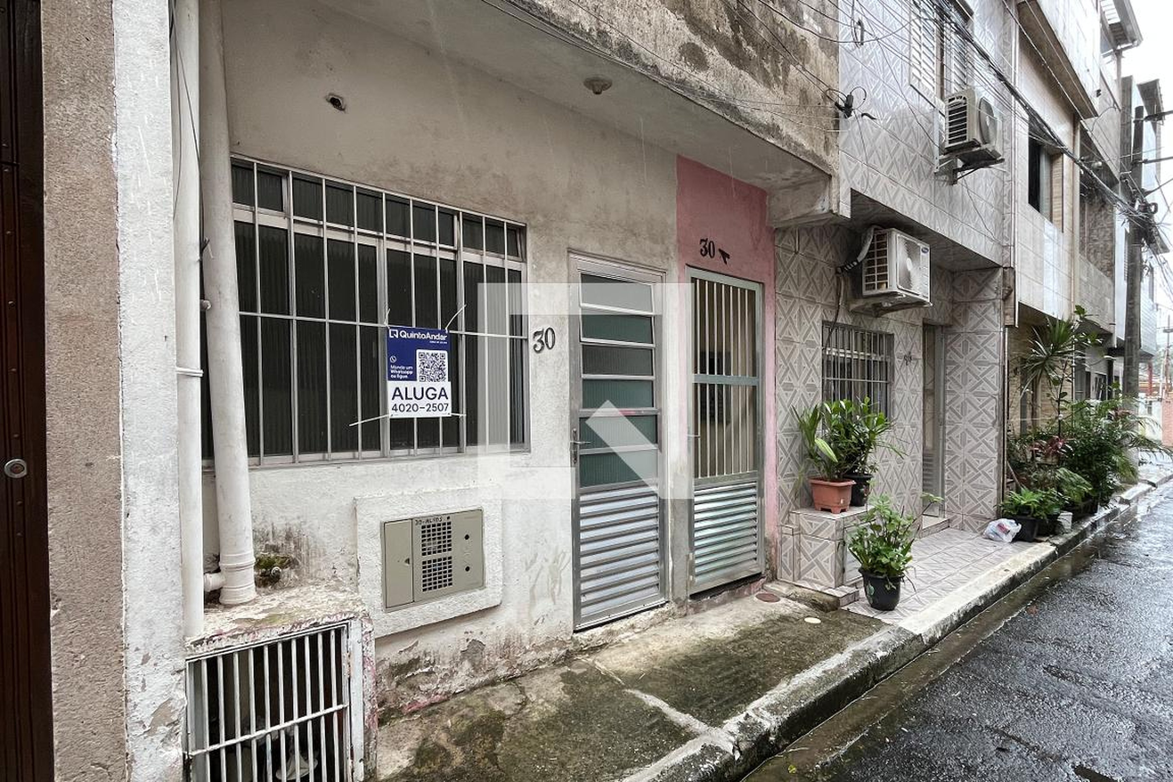 Fachada Condomínio em Rua Juarez Bahia, 30