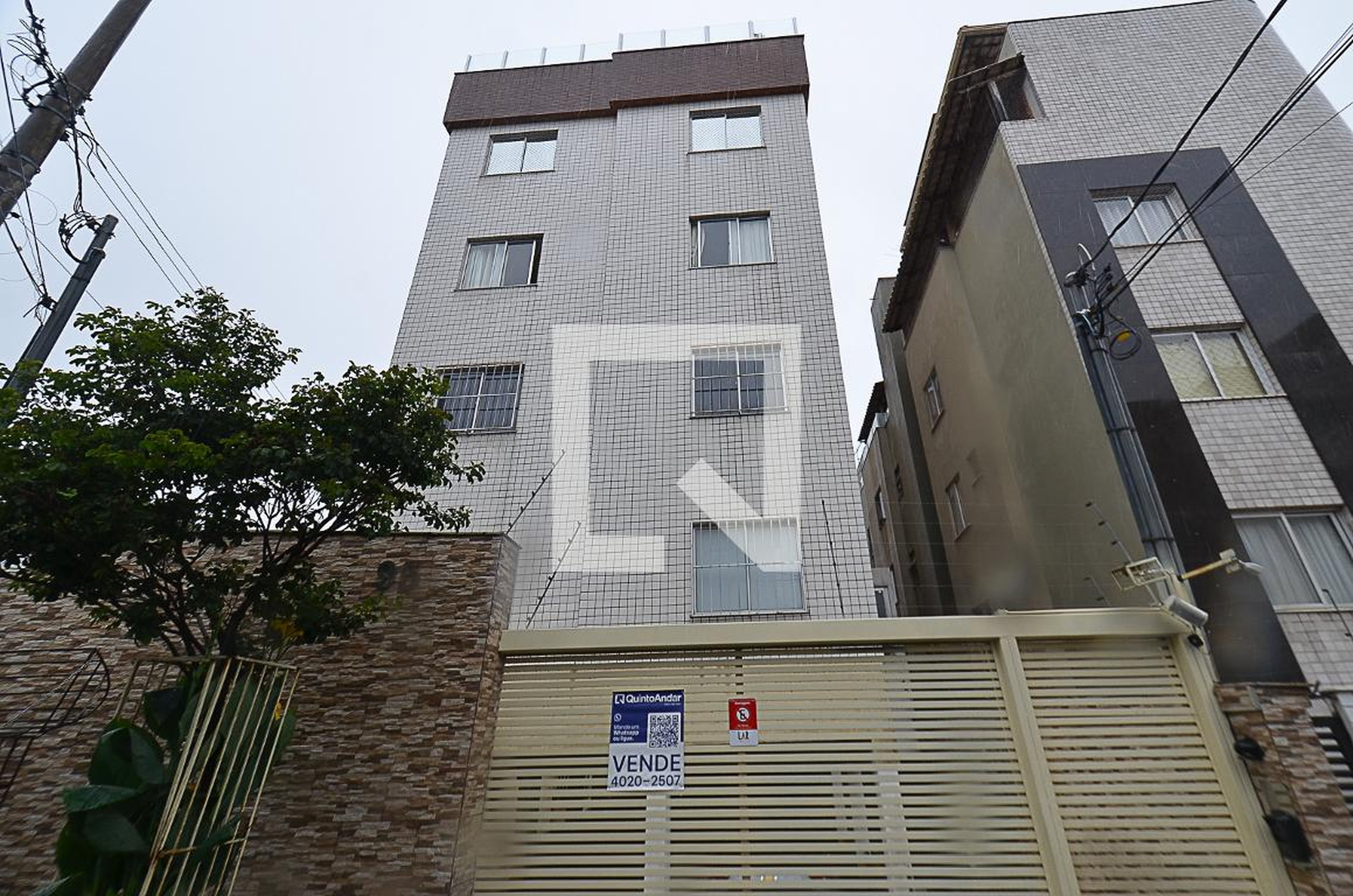 Fachada Condomínio em Rua Conde Ribeiro do Vale, 95