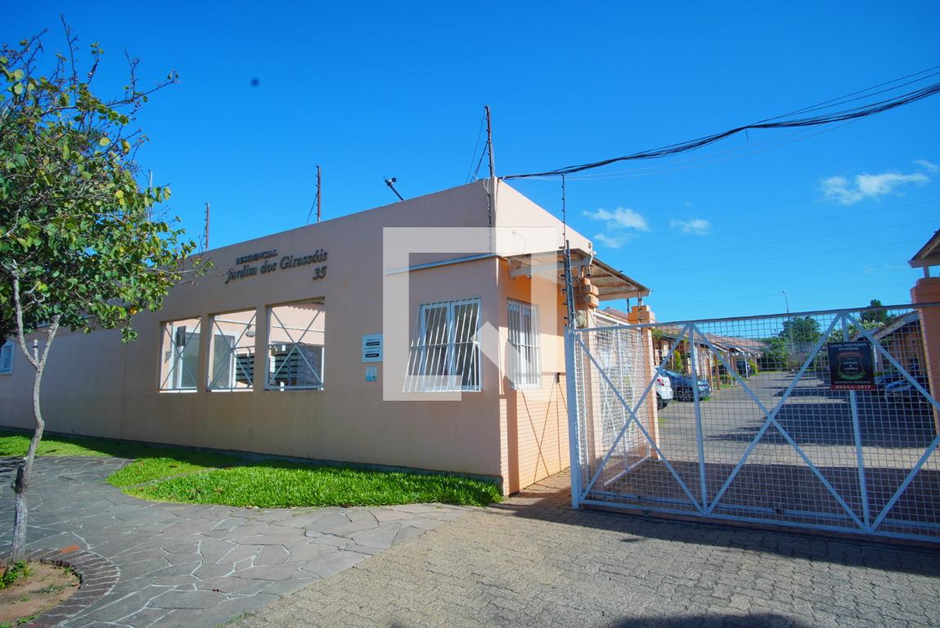 Fachada do Condomínio Condomínio Jardim Dos Girassois