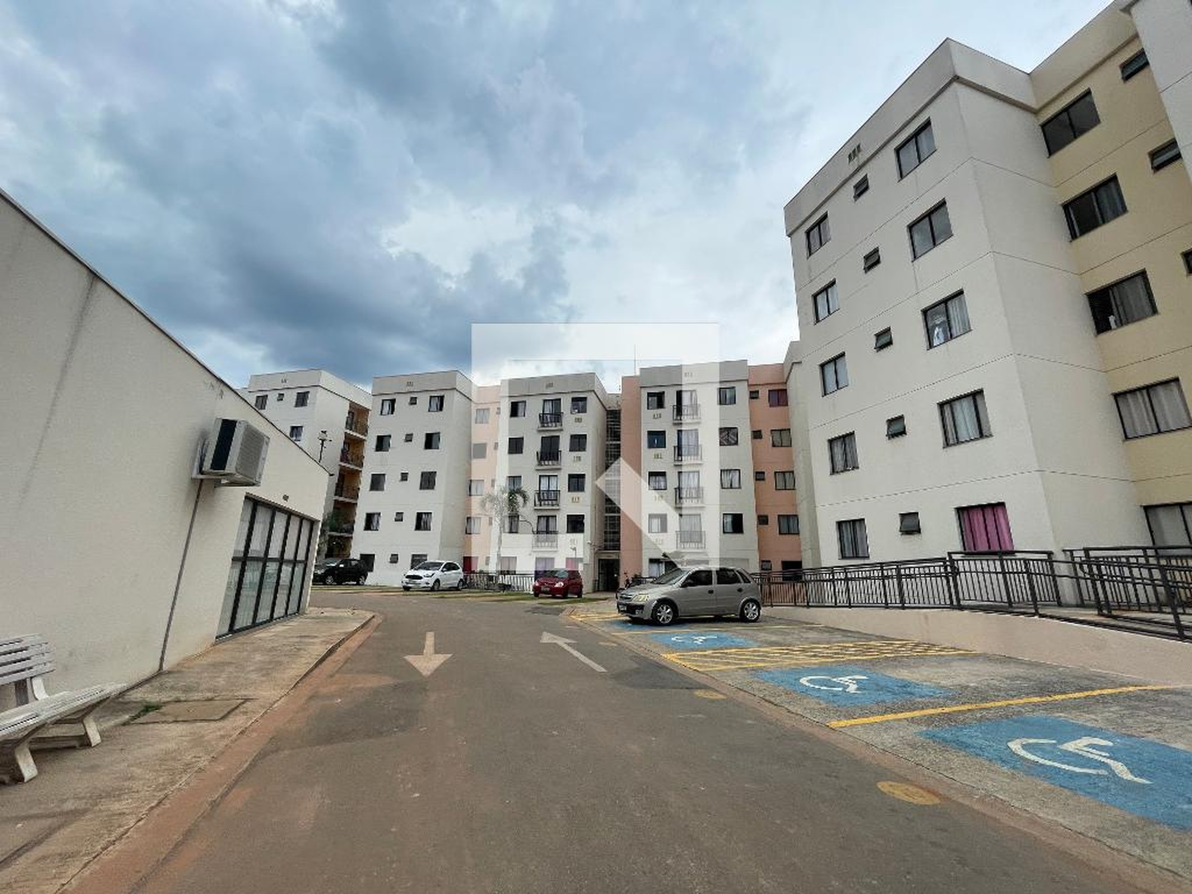 Condomínio - Residencial Paineiras