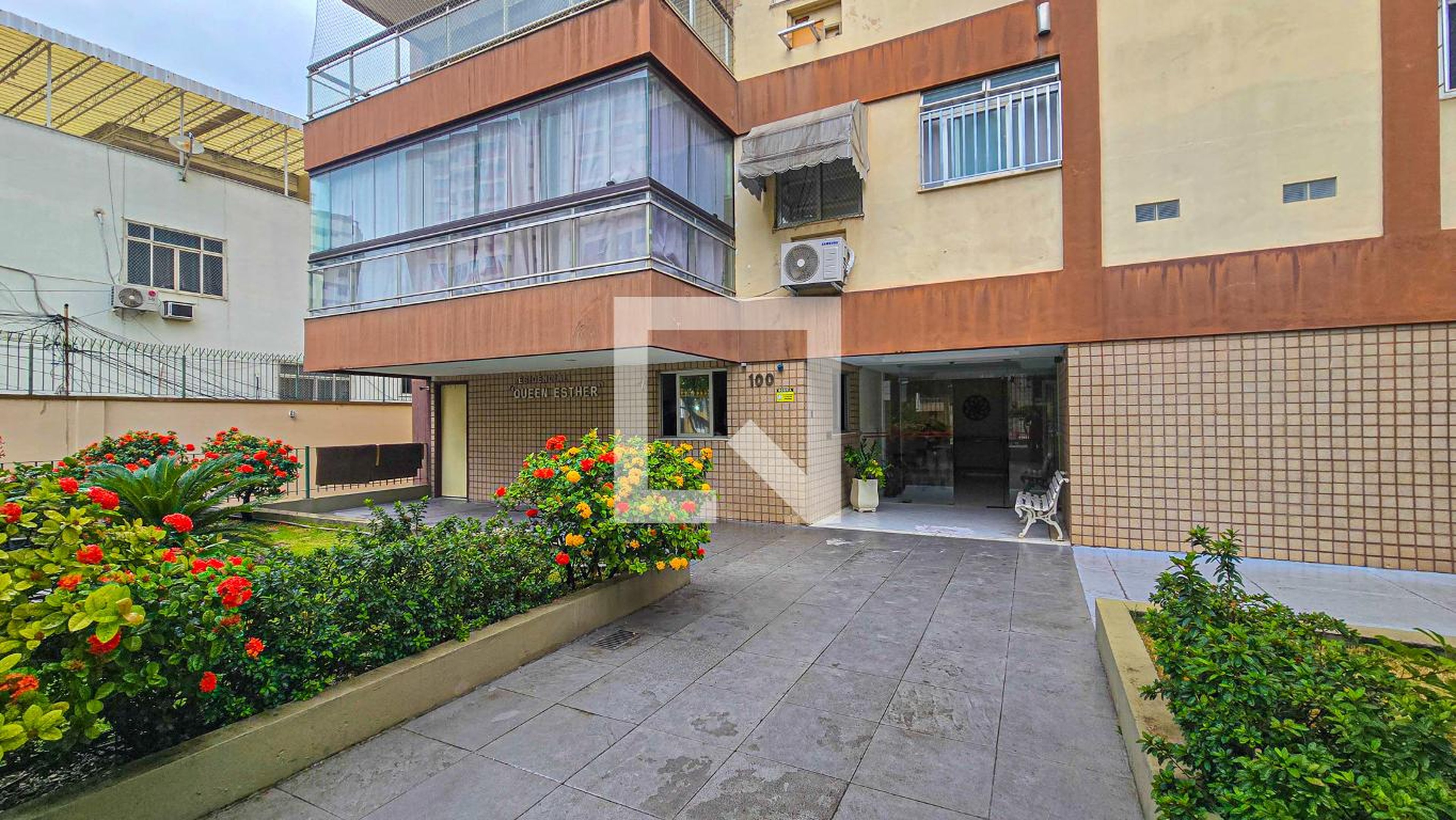 Hall de entrada - Cinco Estrelas