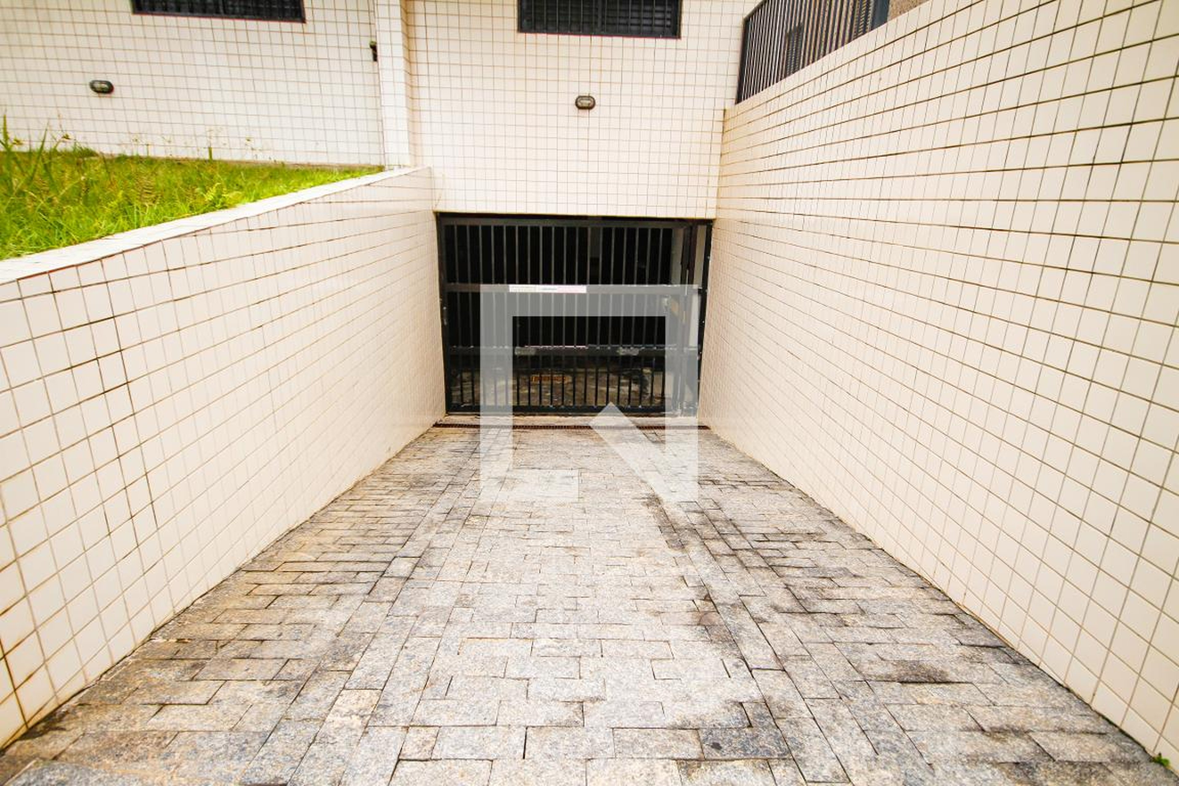 Fachada Condomínio em Rua Paraguai, 116