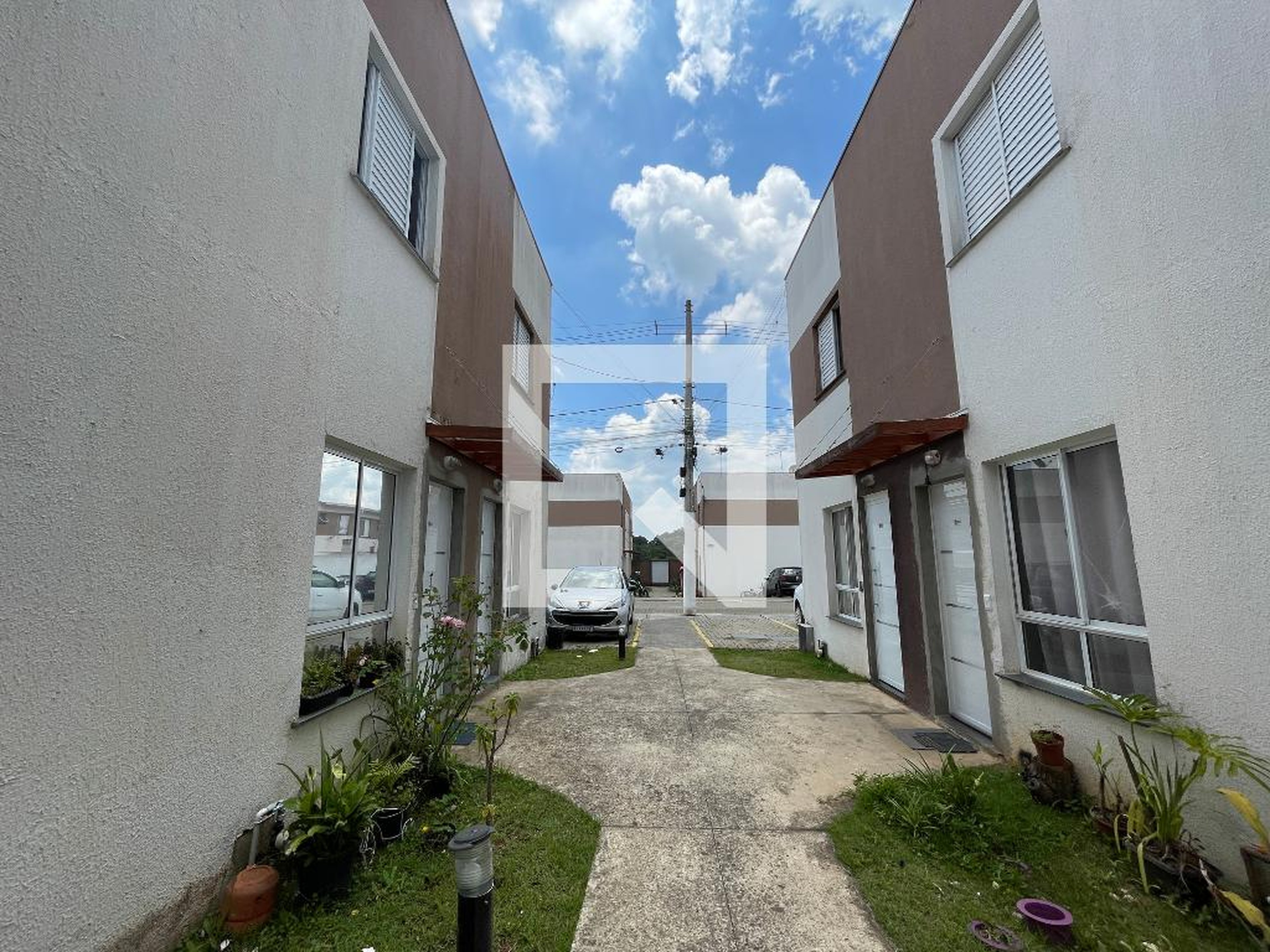 Fachada Condomínio em Rua Francisco Lopes Frade, 165