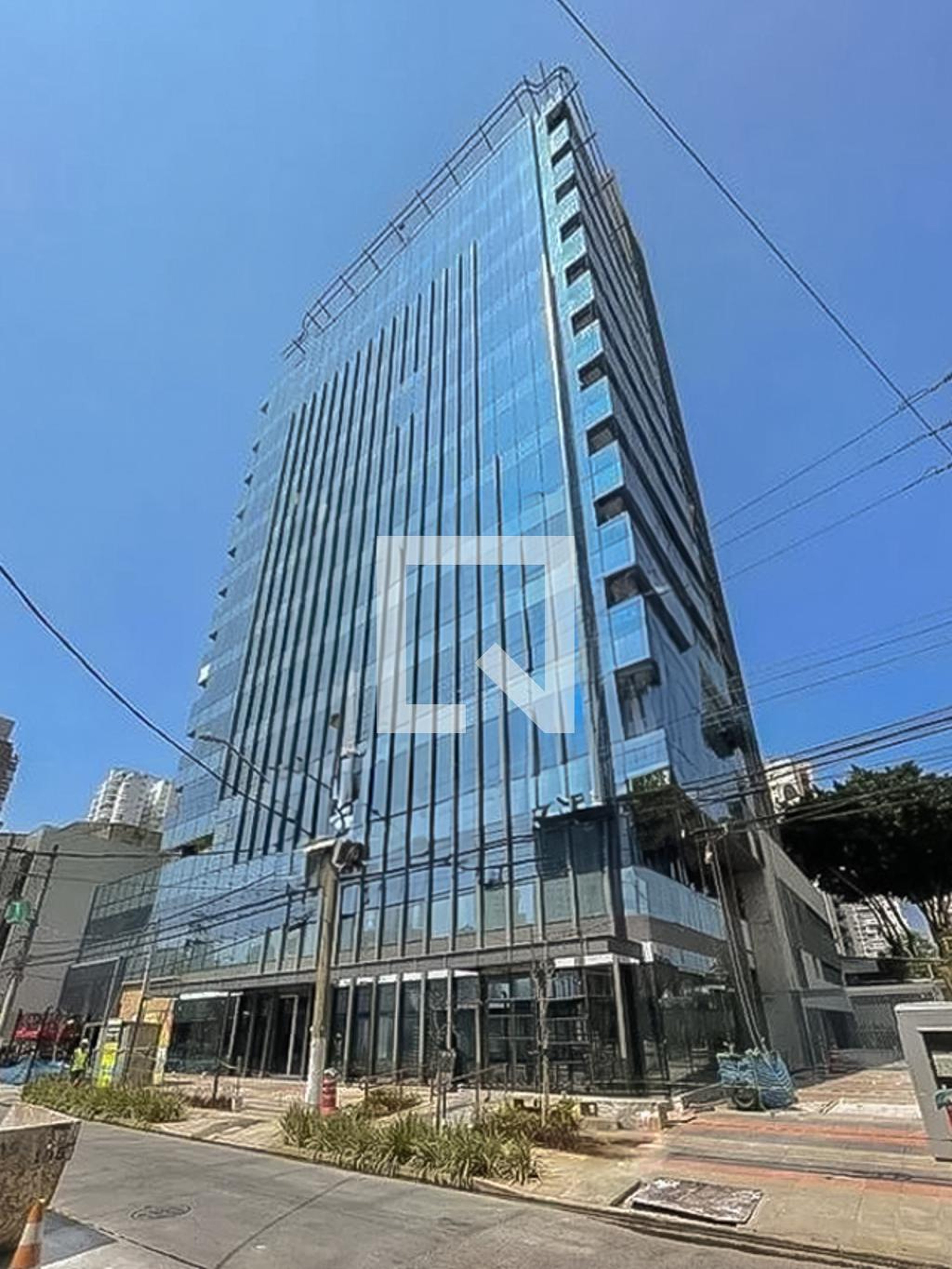 Fachada Condomínio em Rua Quatá, 500