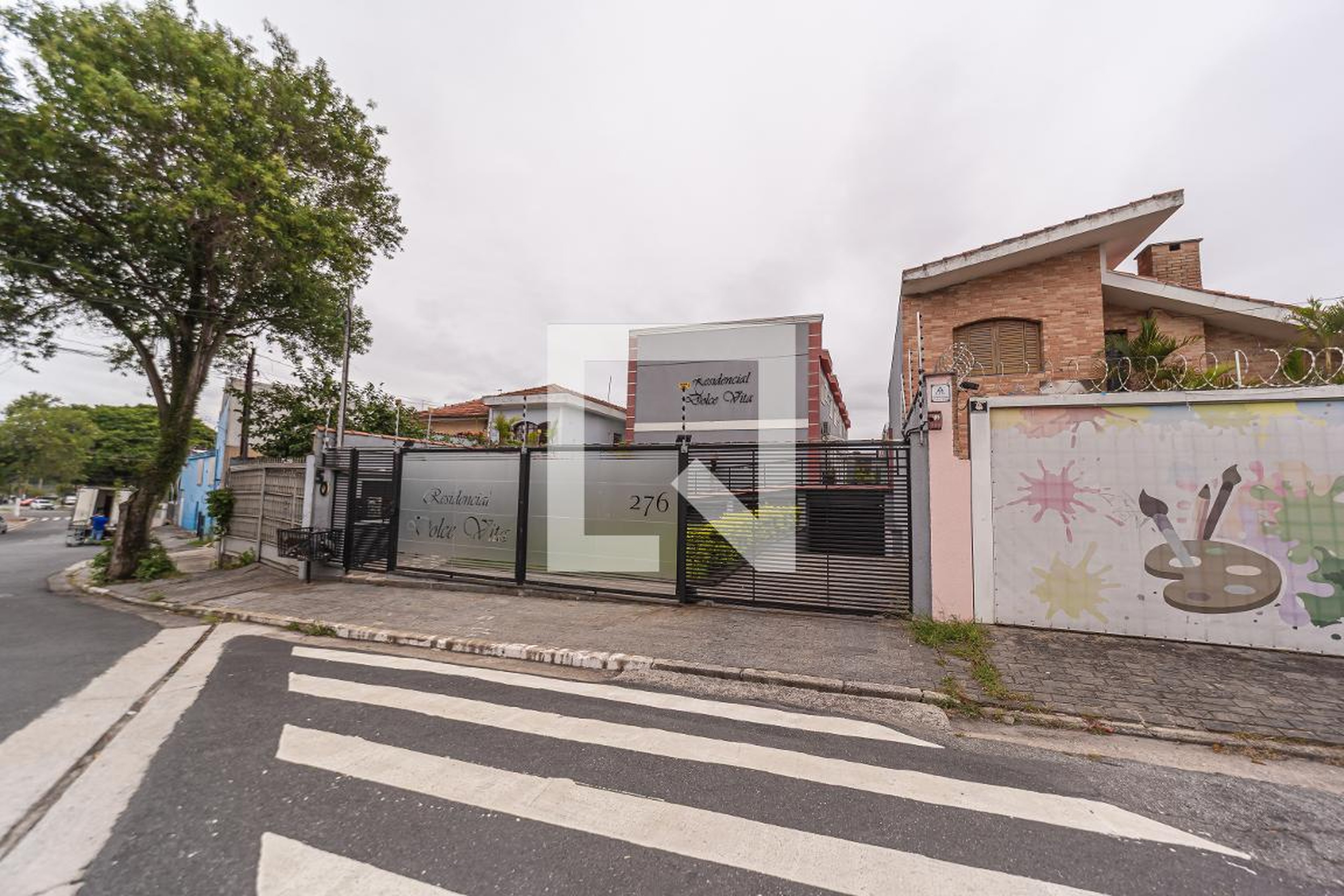 Fachada Condomínio em Rua Nazaré da Mota, 276