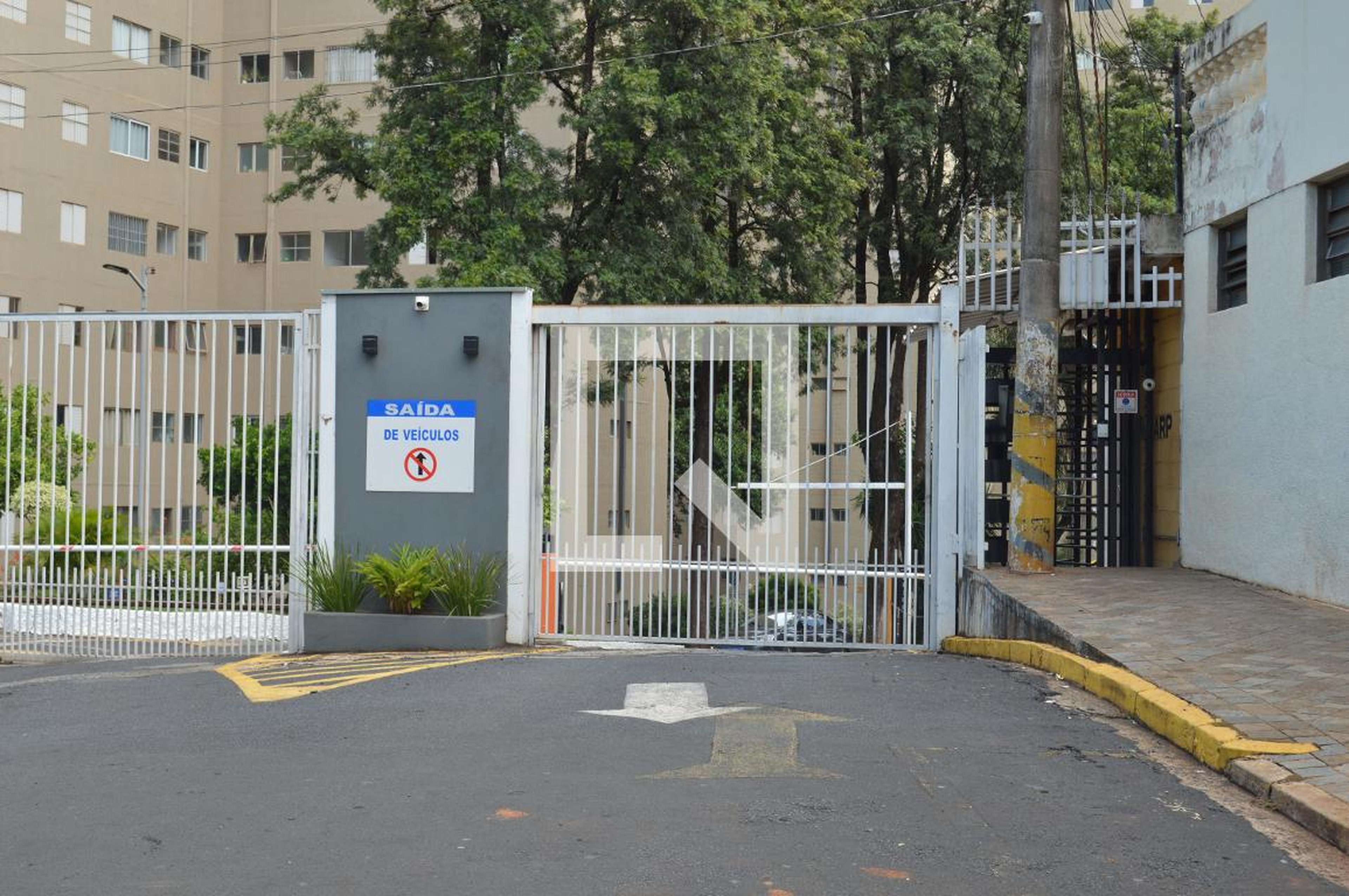 Fachada do Prédio Condomínio Jardim das Pedras