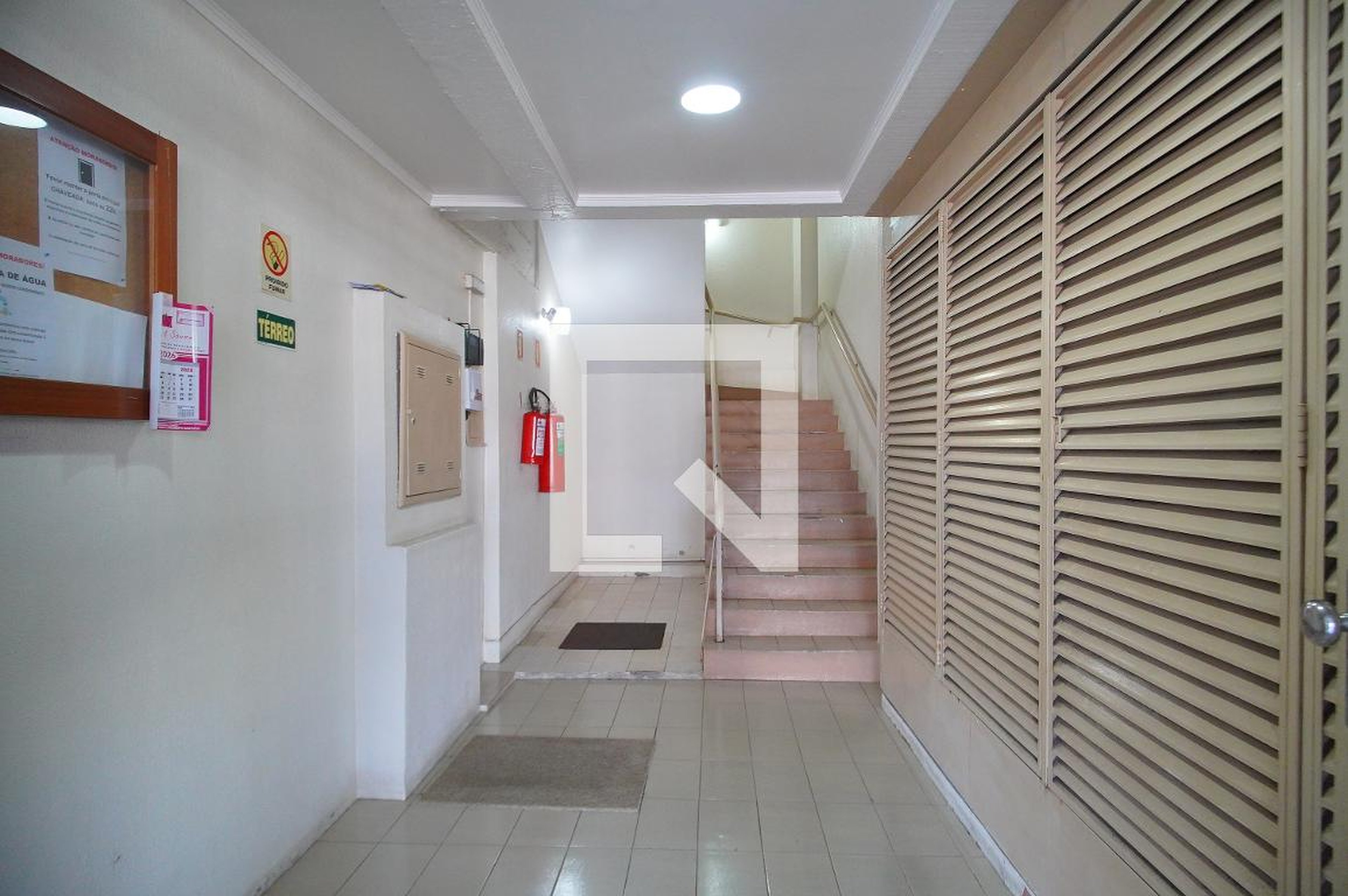 Hall de entrada - Edifício Residencial Atalaia